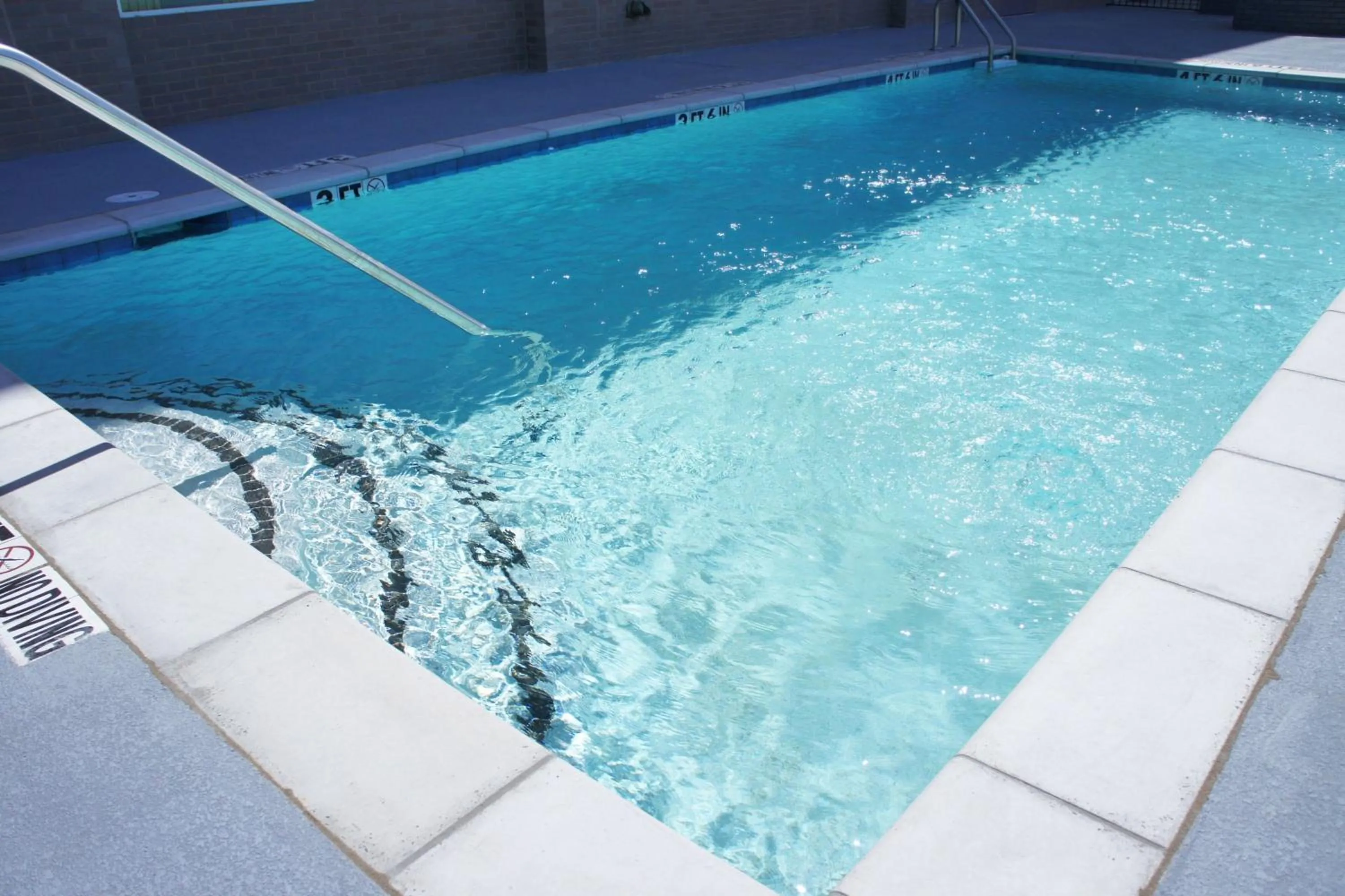 Swimming pool in Four Points by Sheraton Plano