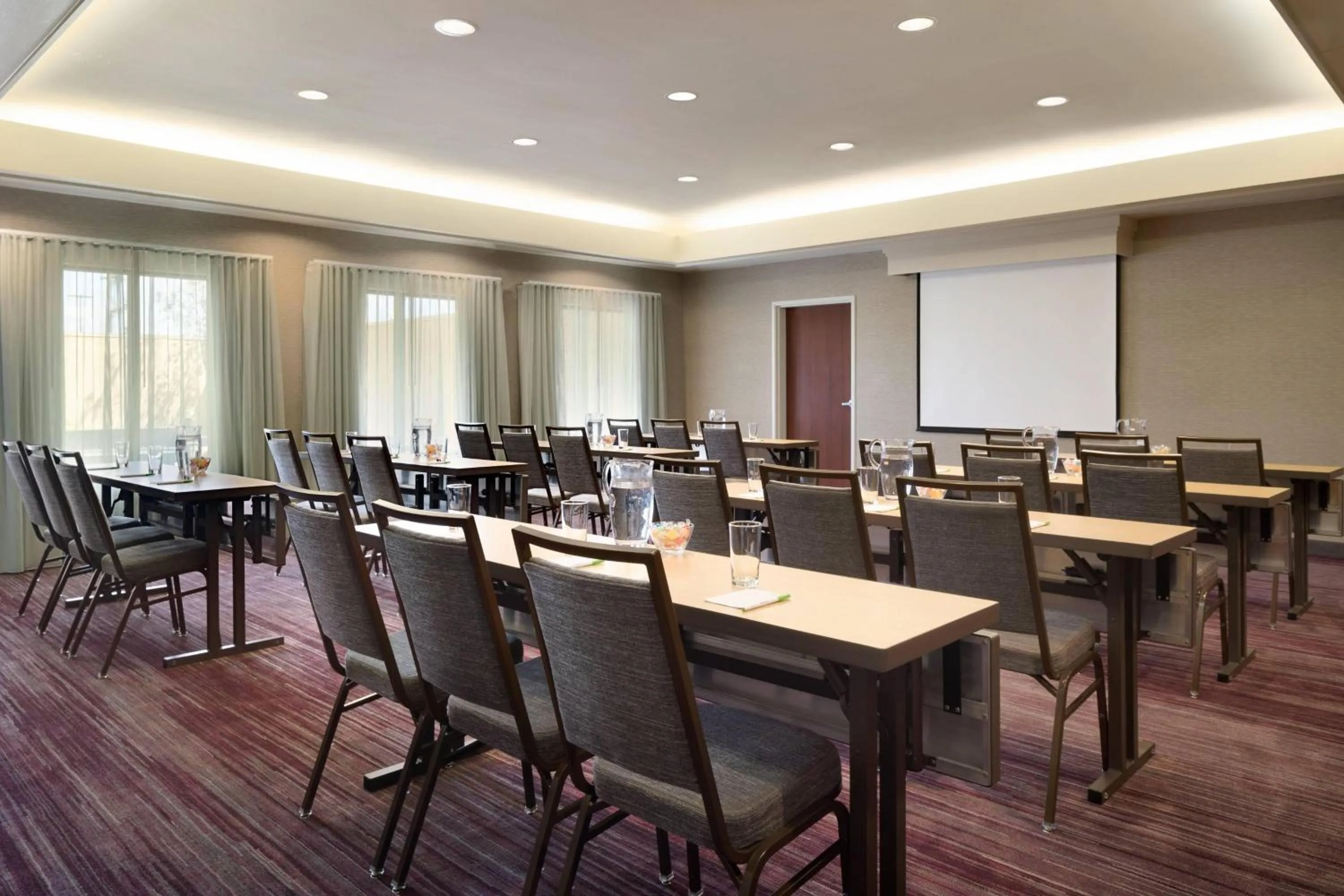 Meeting/conference room in Courtyard by Marriott Dayton Beavercreek