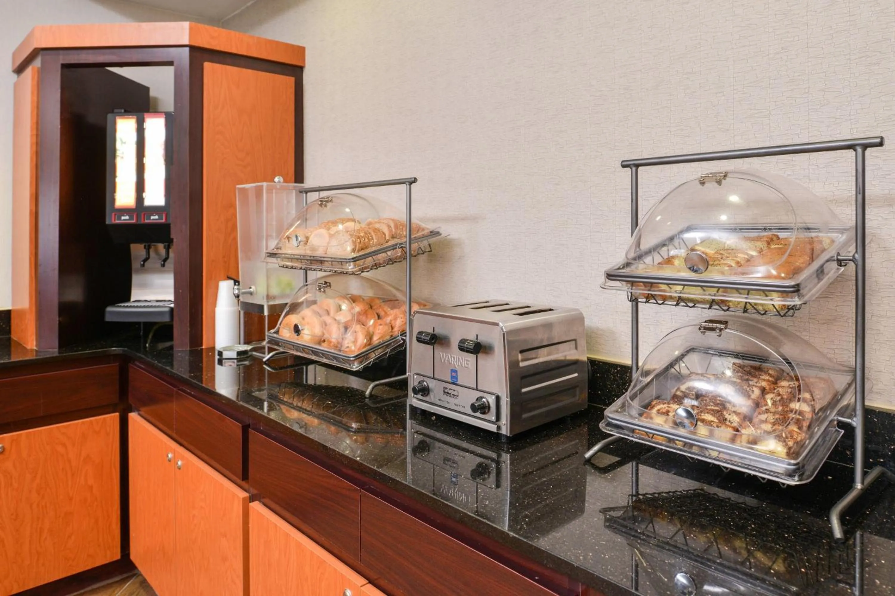 Breakfast in Fairfield Inn & Suites by Marriott Ocala