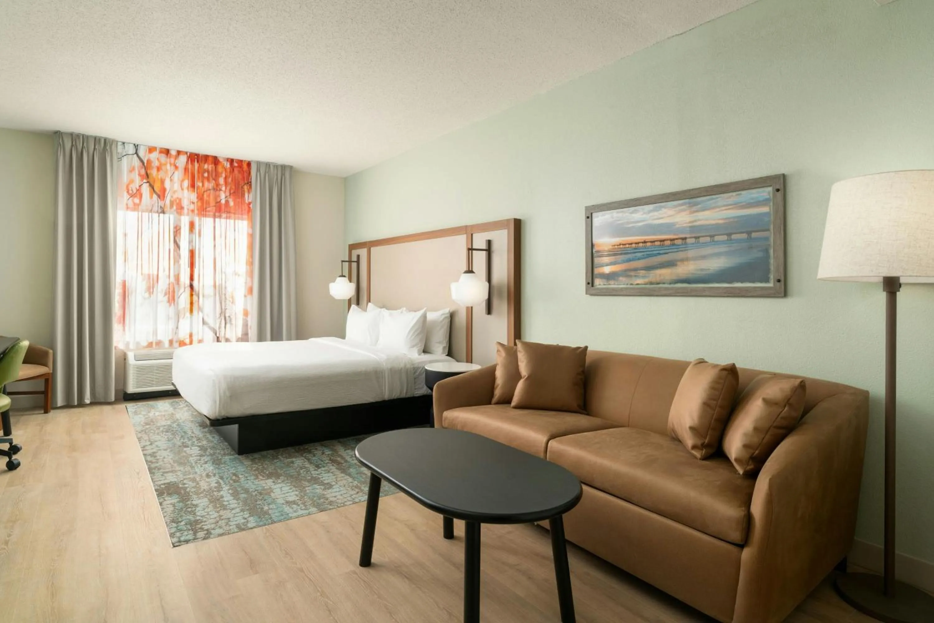 Photo of the whole room, Bed in Fairfield Inn and Suites Jacksonville Beach