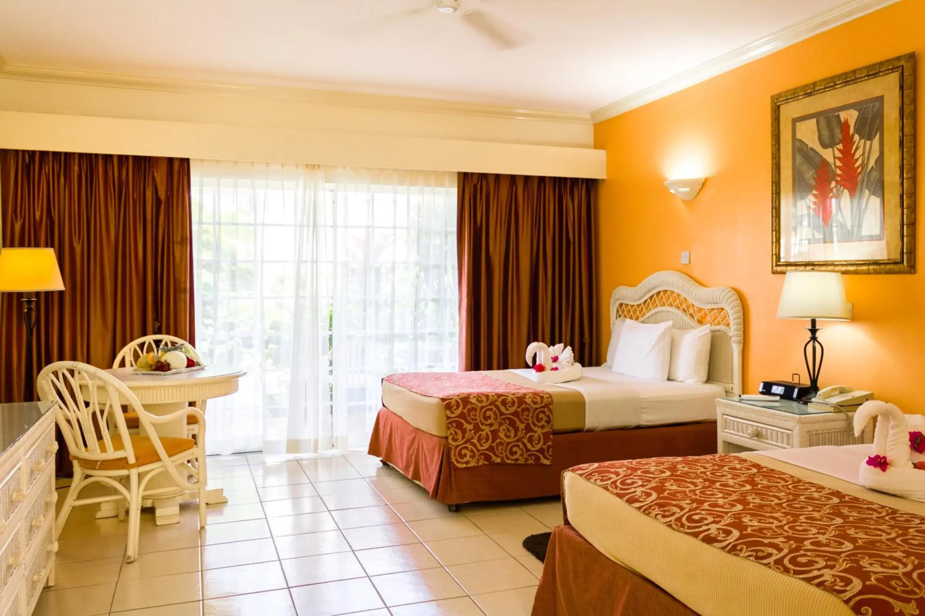 Standard Double Room in Bay Gardens Hotel Standard Double Room in Bay Gardens Hotel