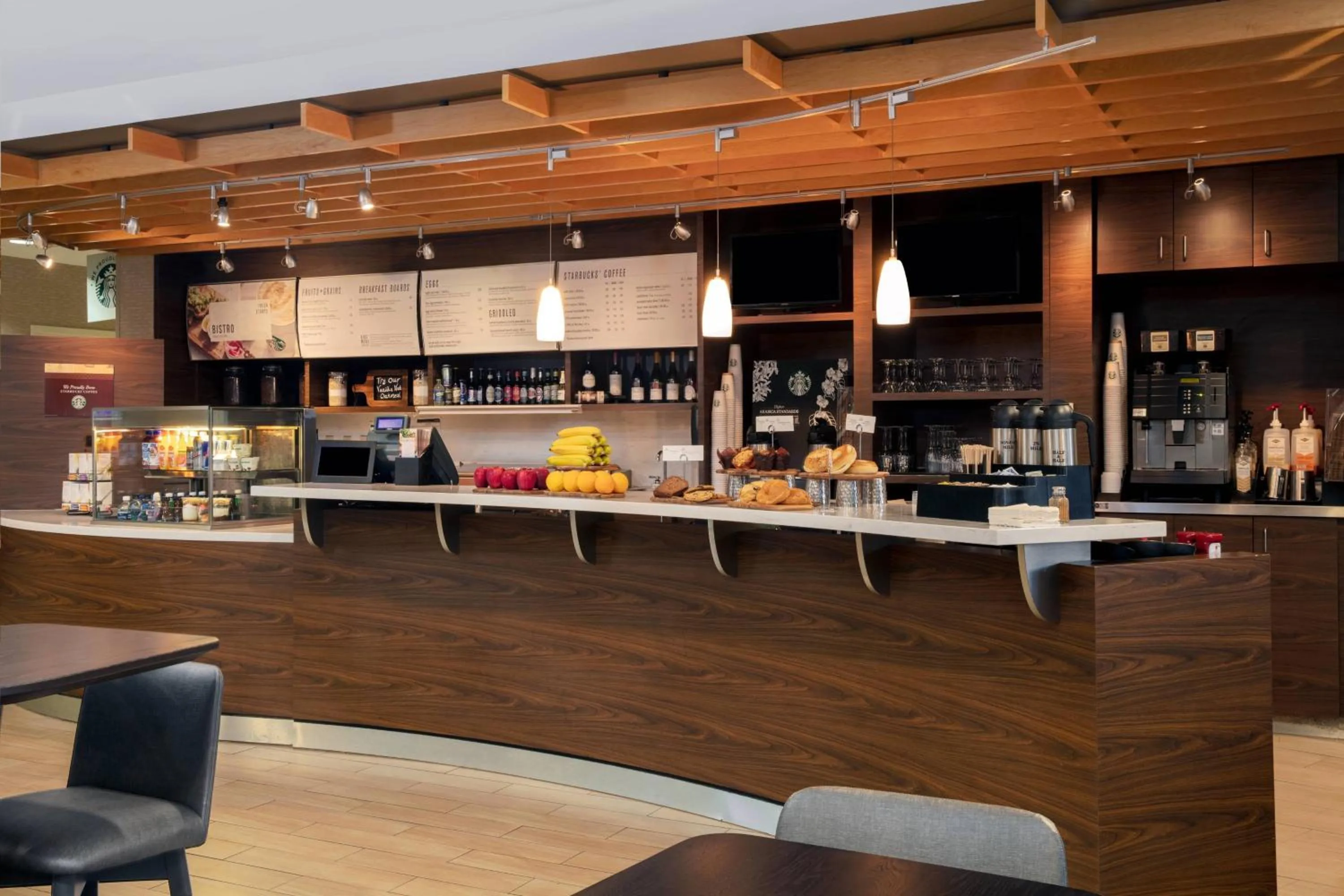 Breakfast in Courtyard by Marriott Jacksonville I-295/East Beltway