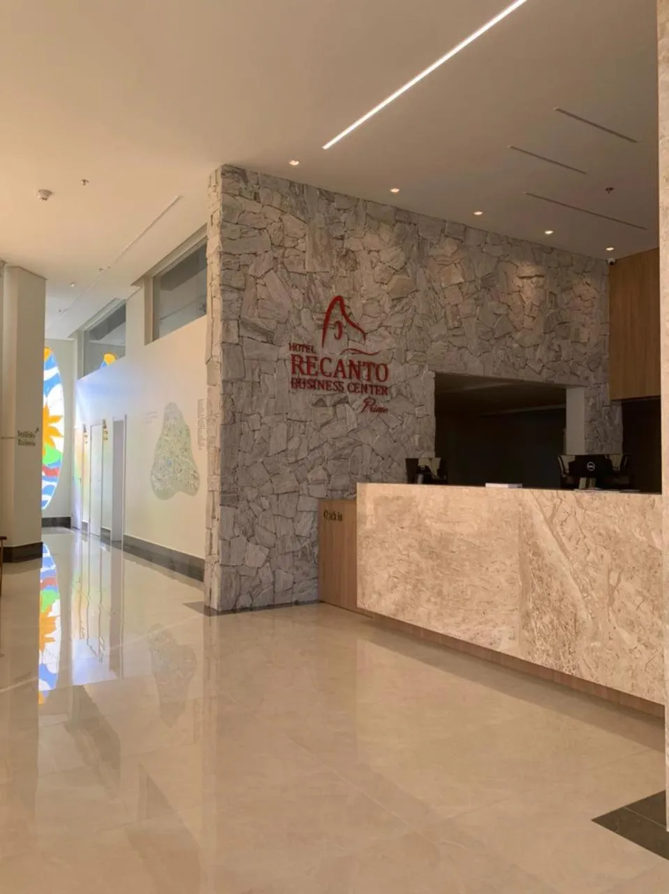 Logo/Certificate/Sign in Hotel Recanto Maestro