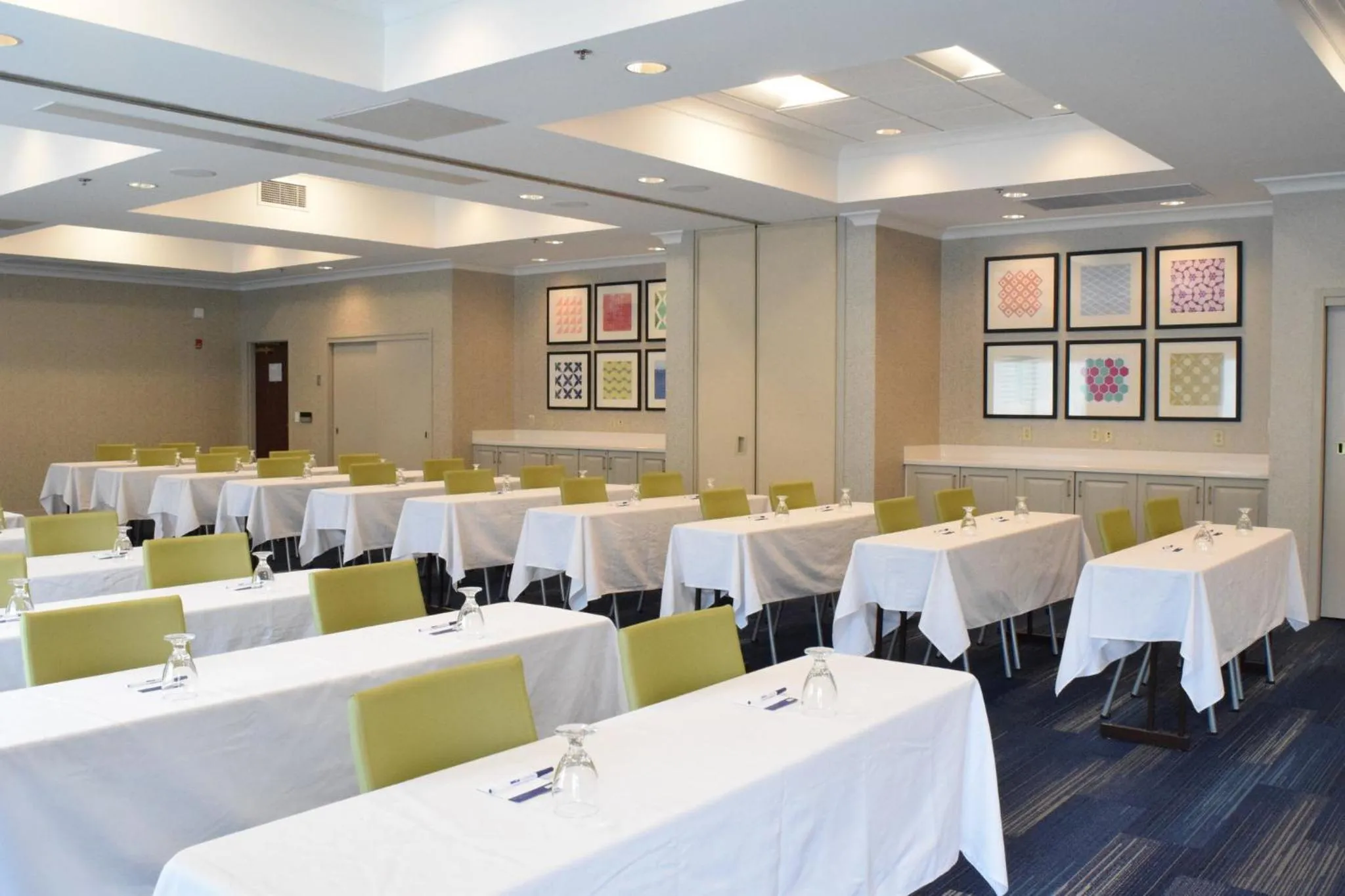 Meeting/conference room in Holiday Inn Express Hotel & Suites Rochester Webster by IHG