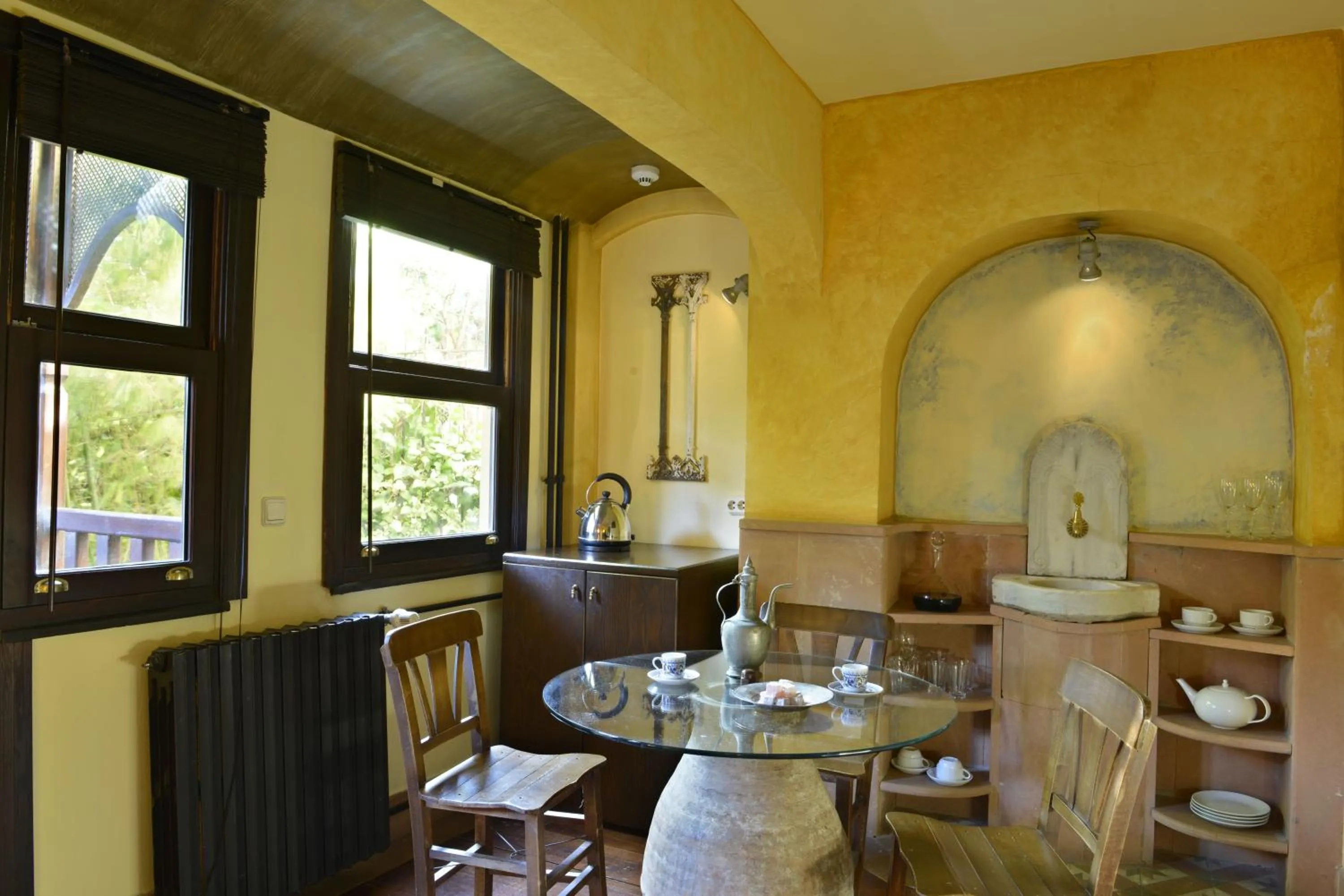 Coffee/tea facilities in Hotel Empress Zoe