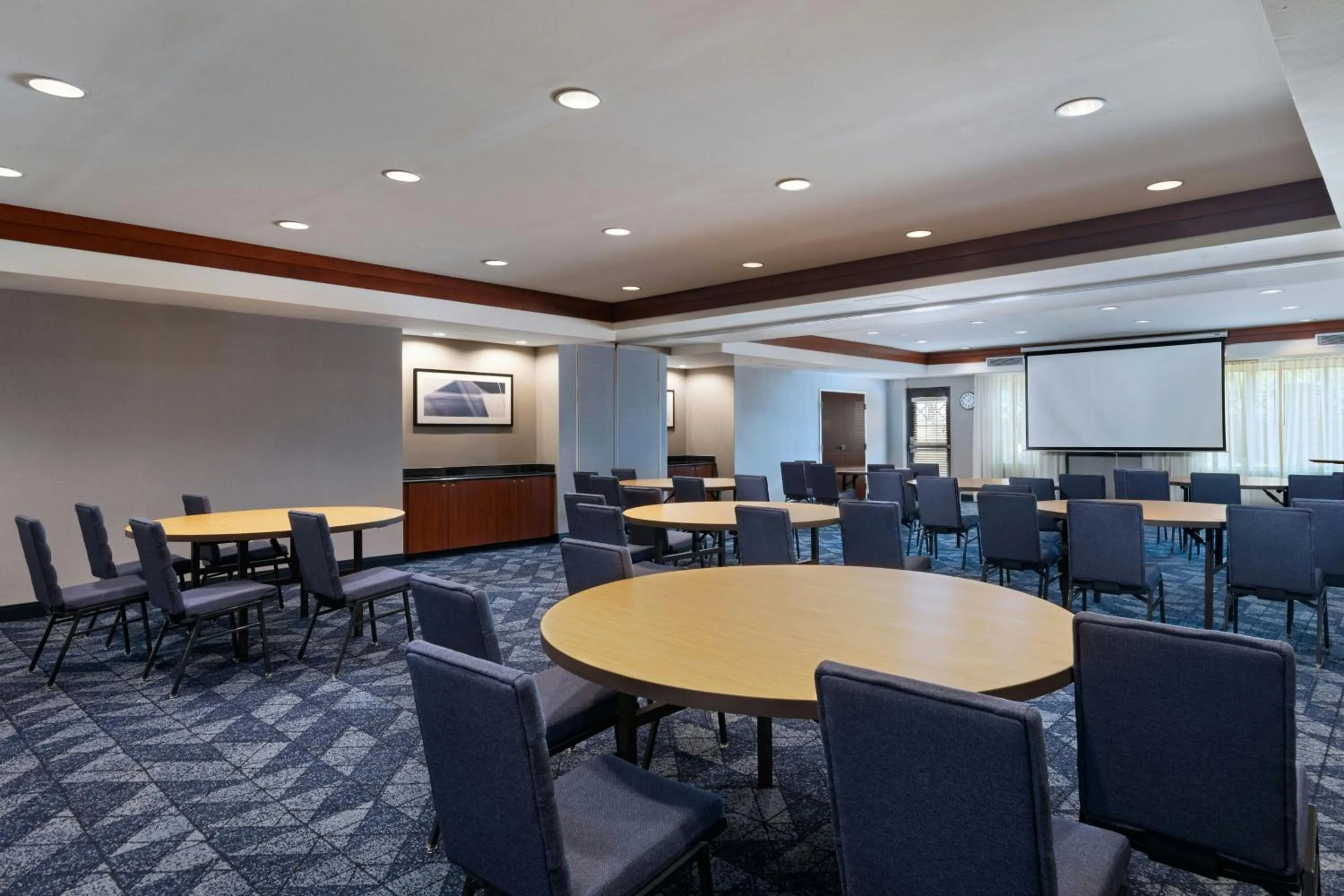 Meeting/conference room in Courtyard by Marriott Omaha Aksarben Village