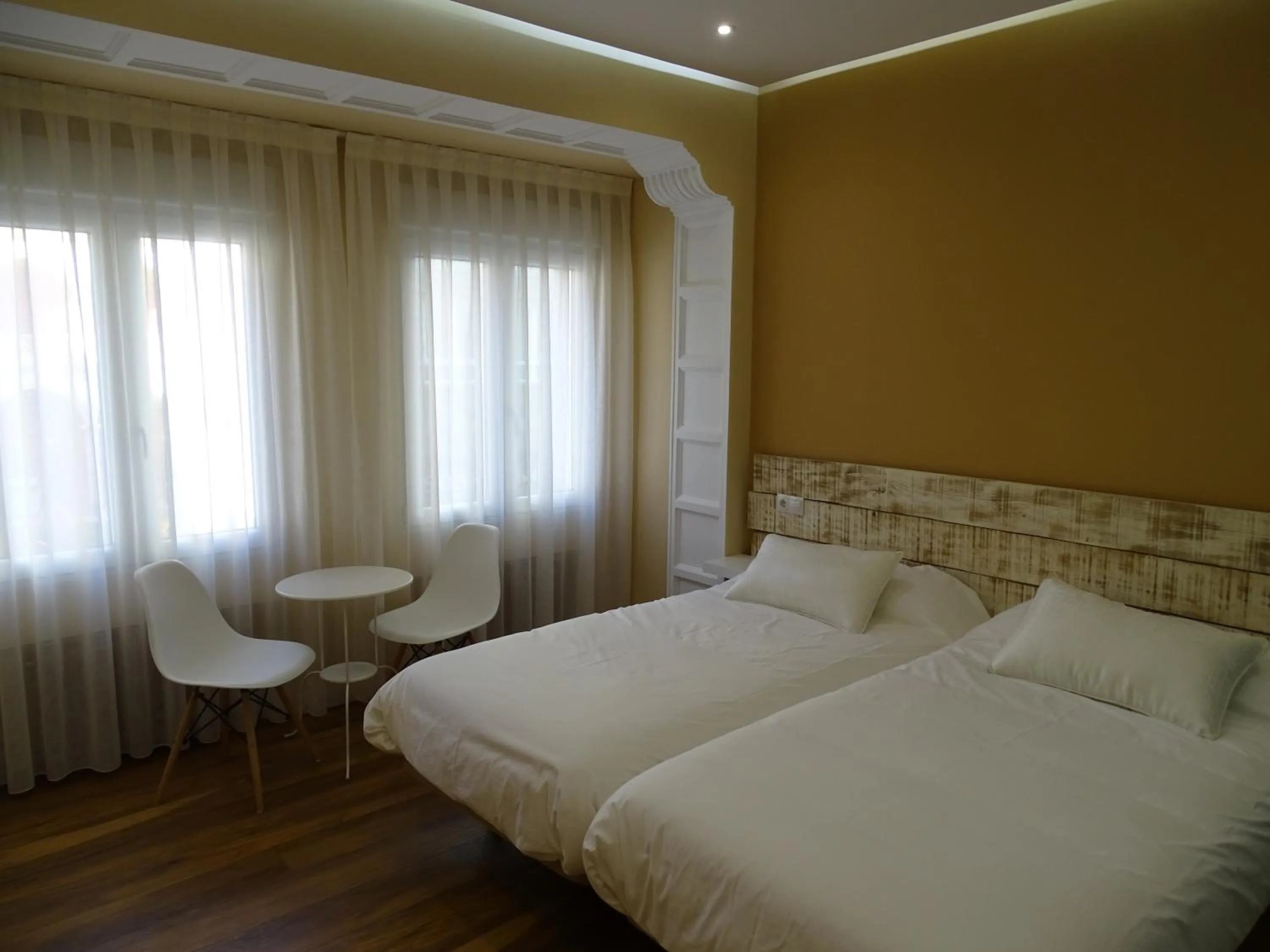 Photo of the whole room, Bed in Urban Burgos