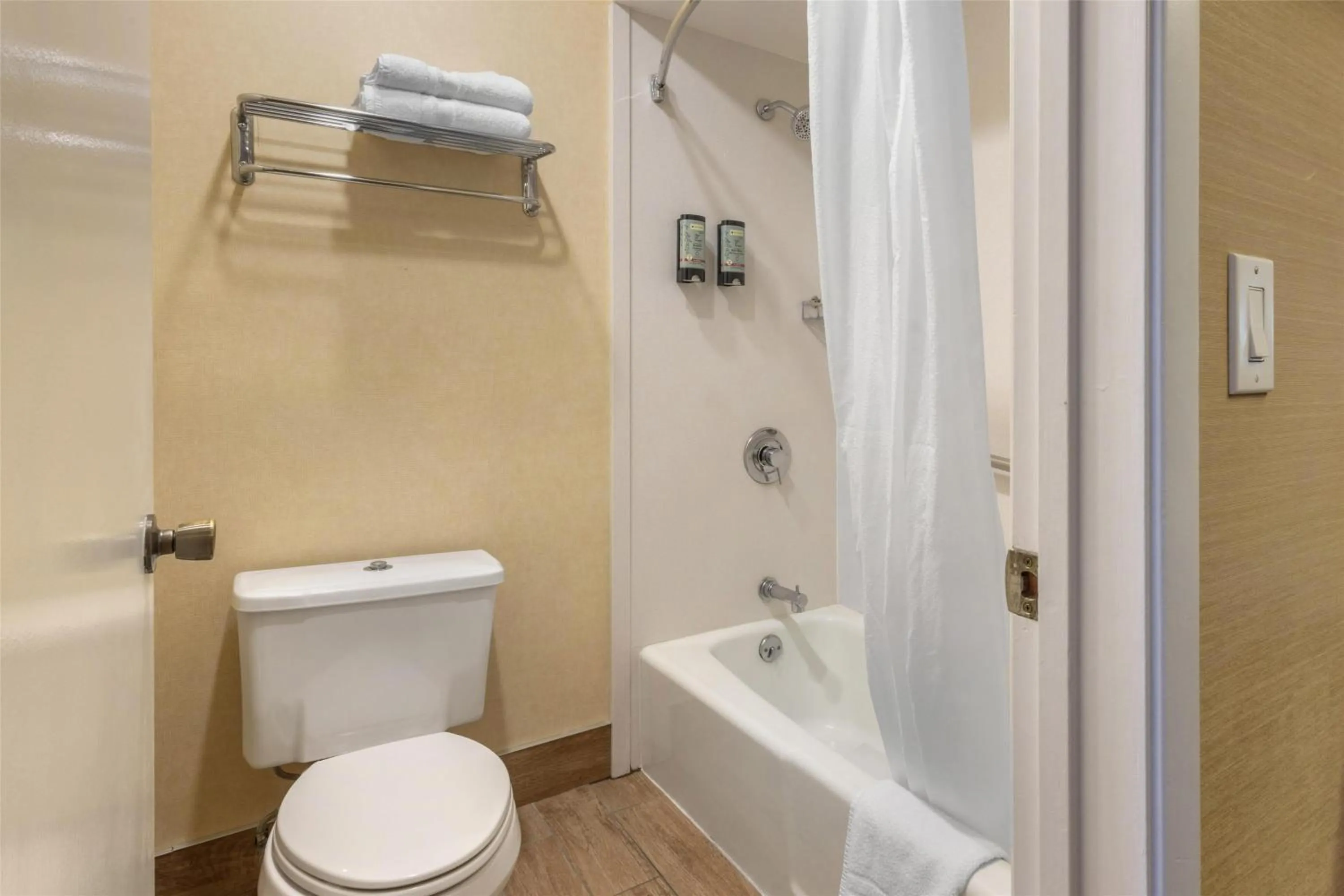 Bathroom in Best Western Inn Santa Clara