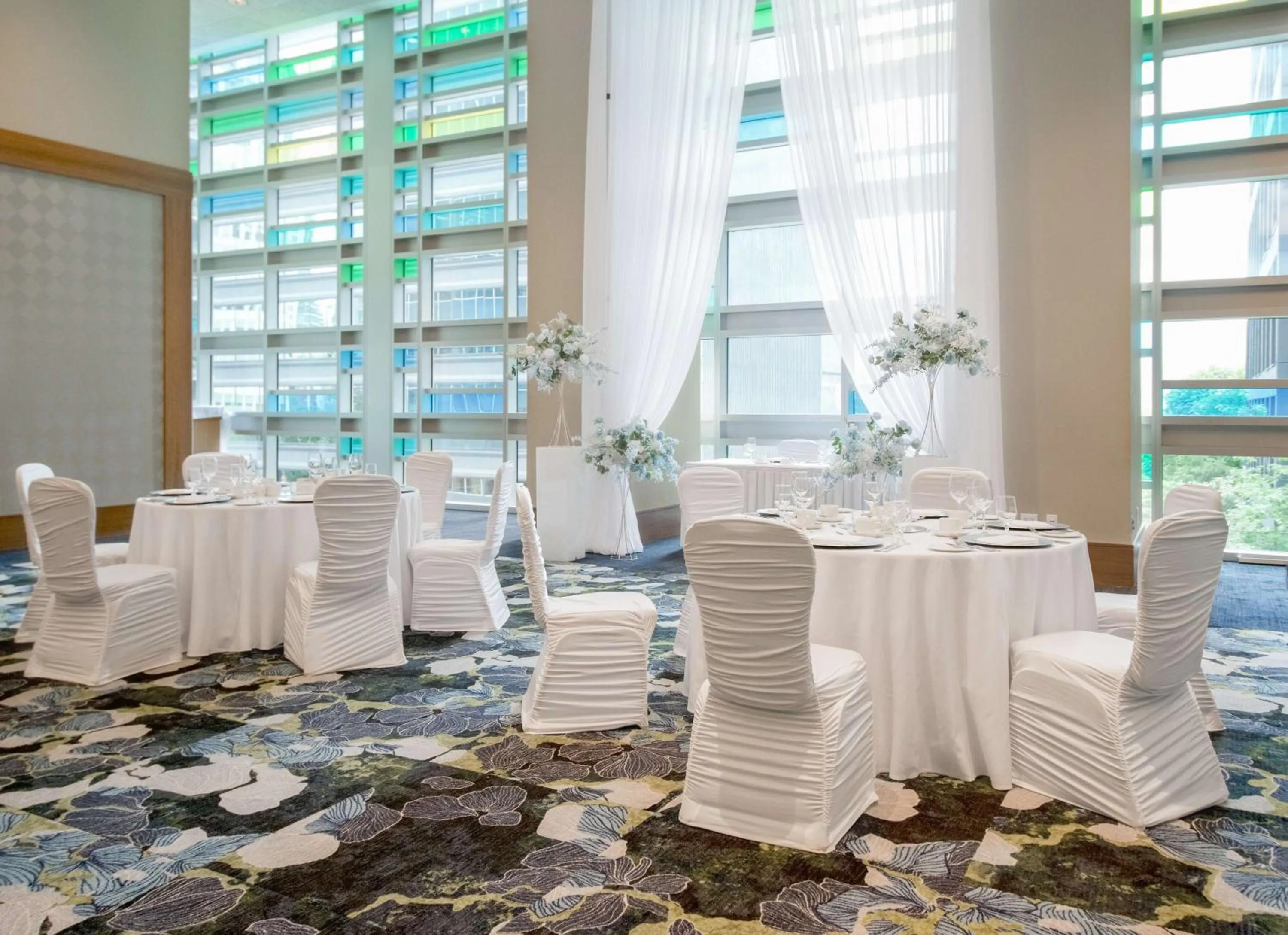 Banquet/Function facilities in Coast Coal Harbour Vancouver Hotel by APA