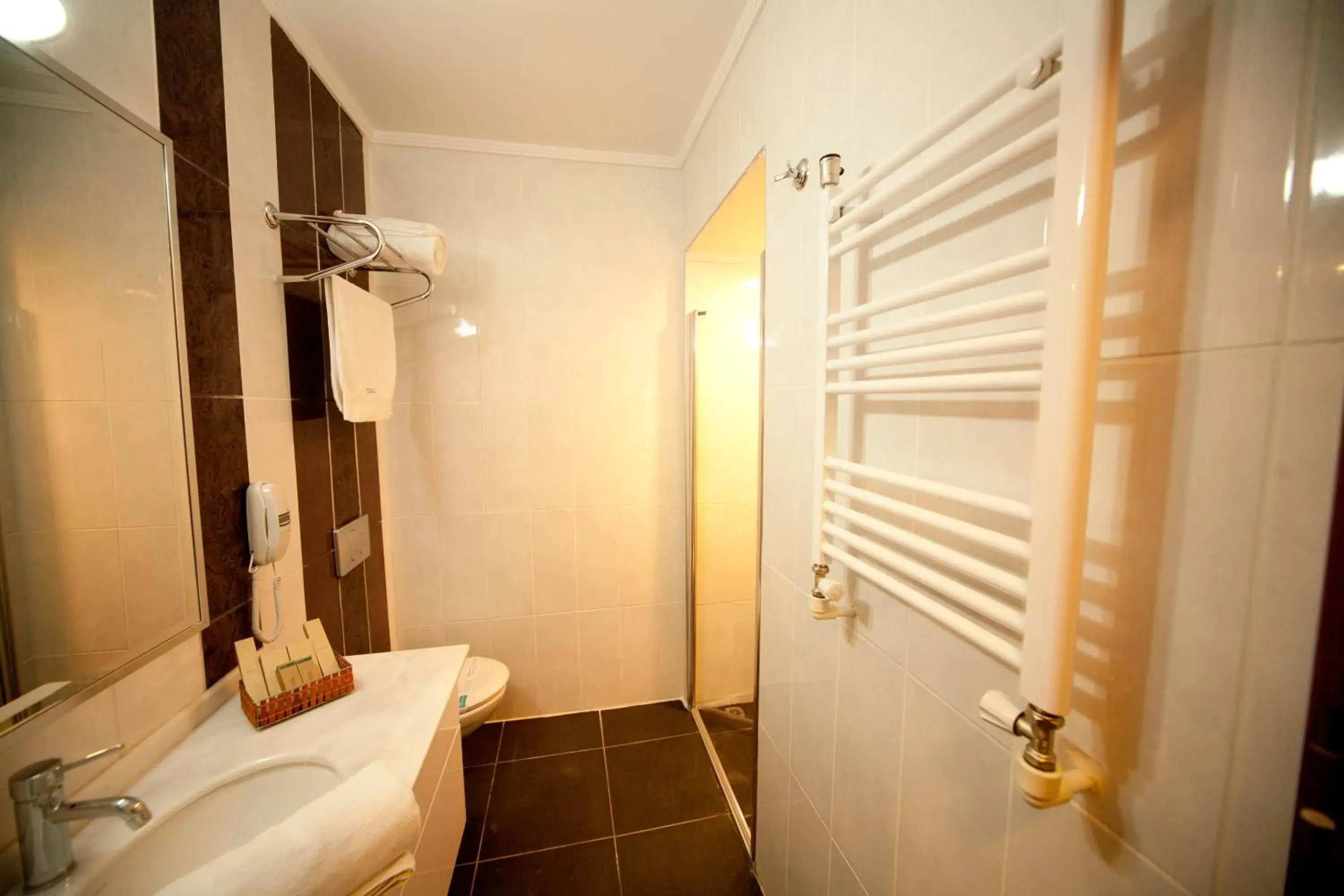 Triple Room in Turquhouse Hotel Triple Room in Turquhouse Hotel