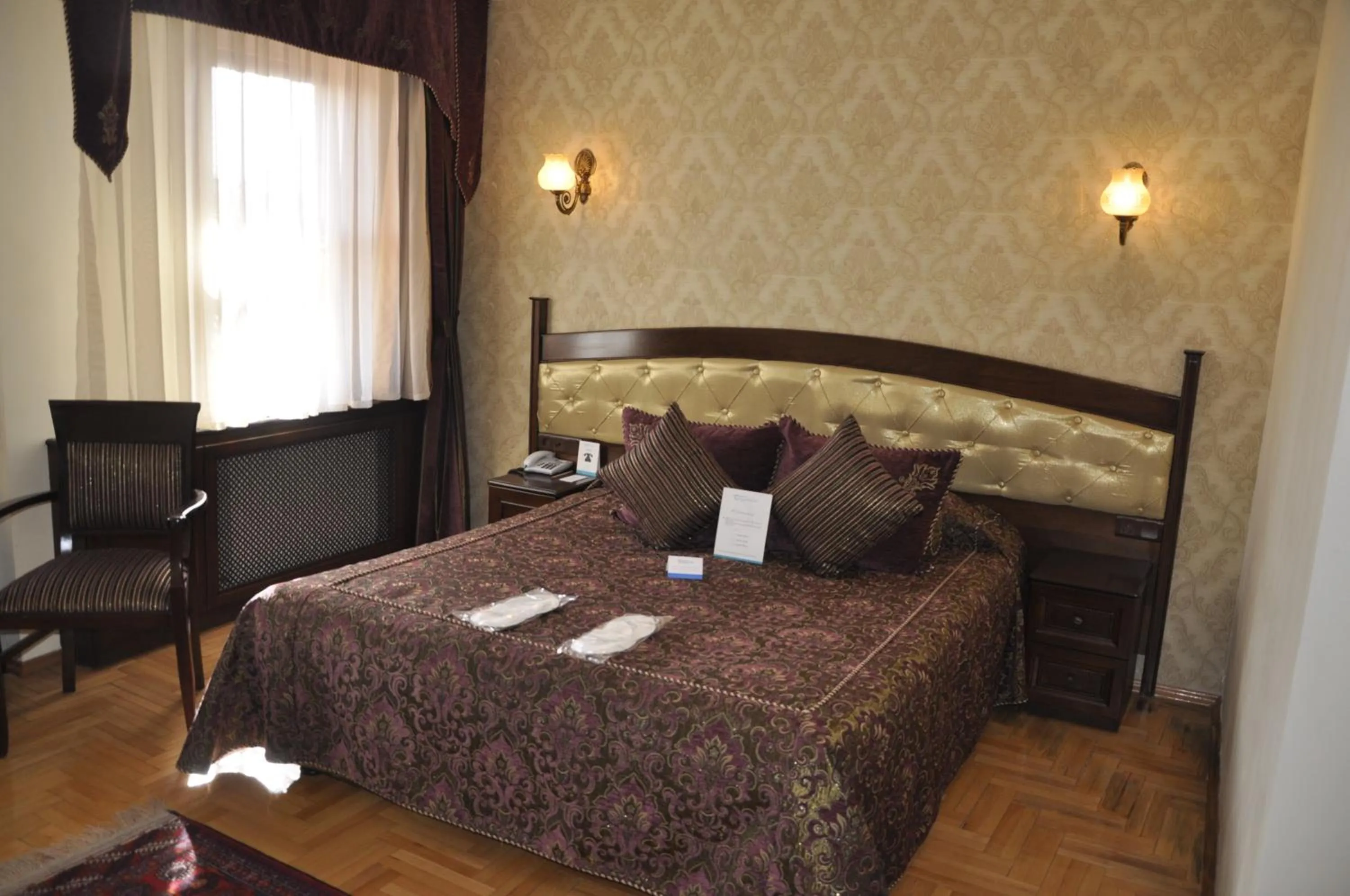 Bed in Turquhouse Hotel