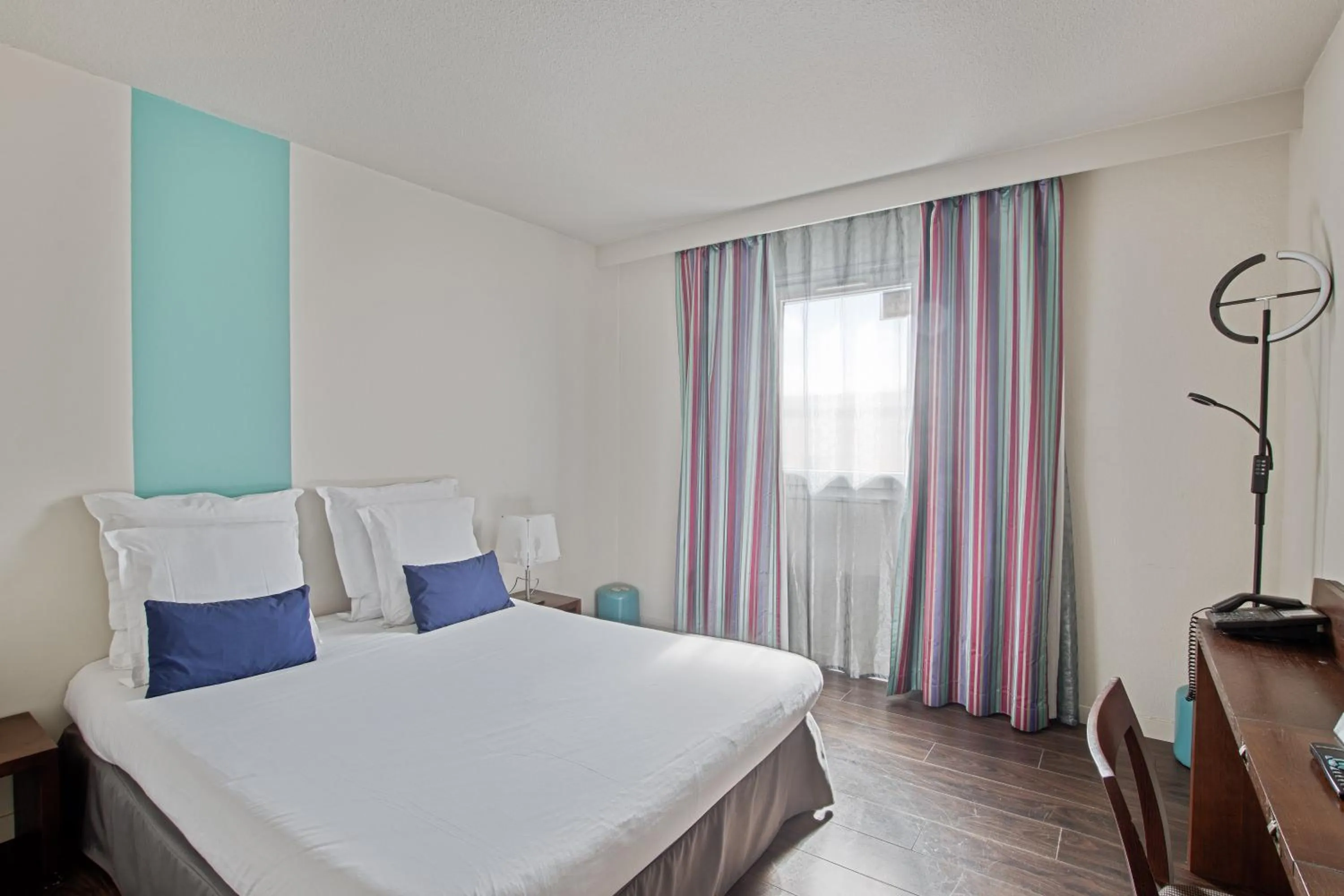 Bed in Hôtel Provence