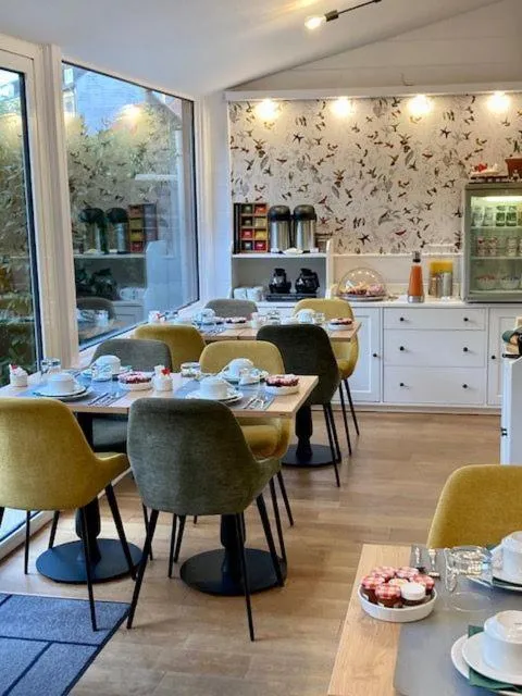 Breakfast in Hôtel Coeur De Loire
