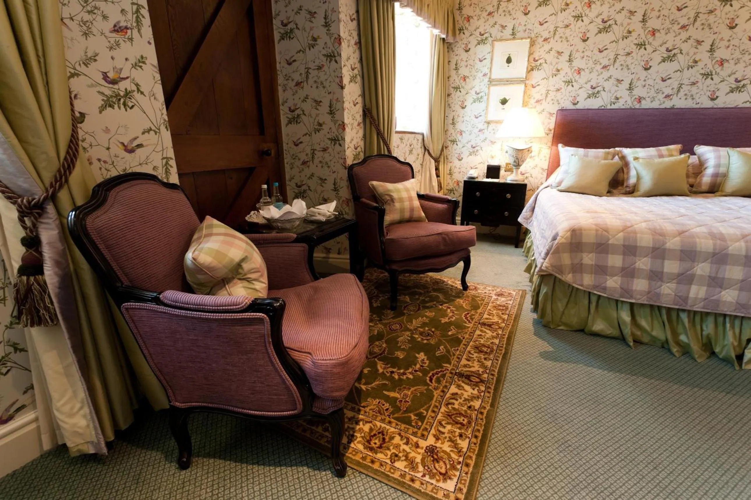 Photo of the whole room, Bed in Buckland Manor - A Relais & Chateaux Hotel