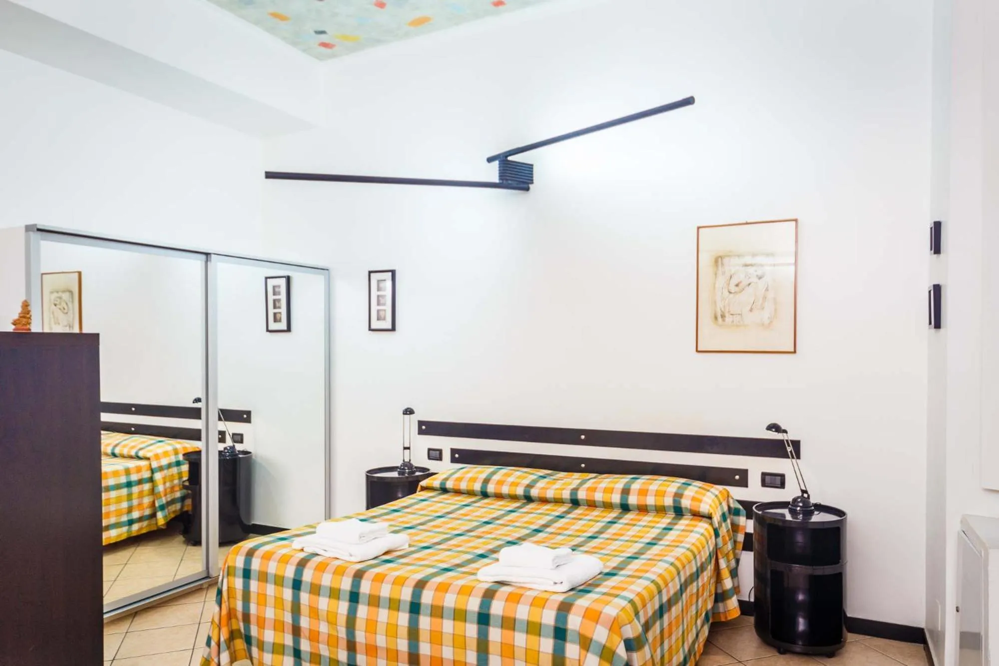 Bed in Hotel Cairoli