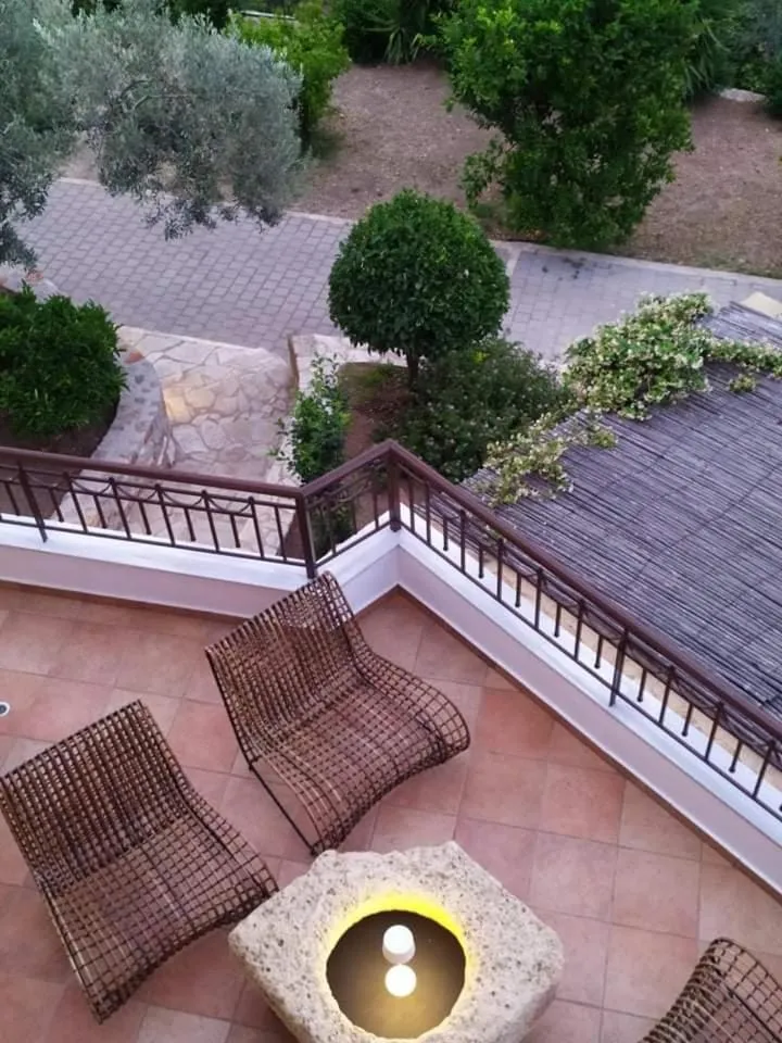 Patio in Yialasi Hotel