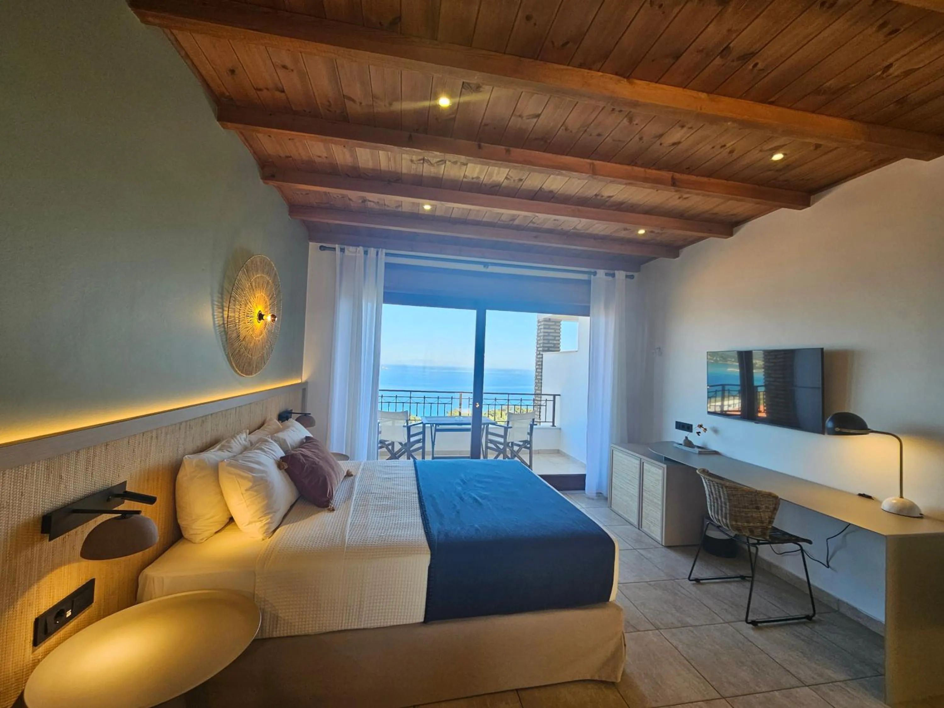 Bed in Yialasi Hotel