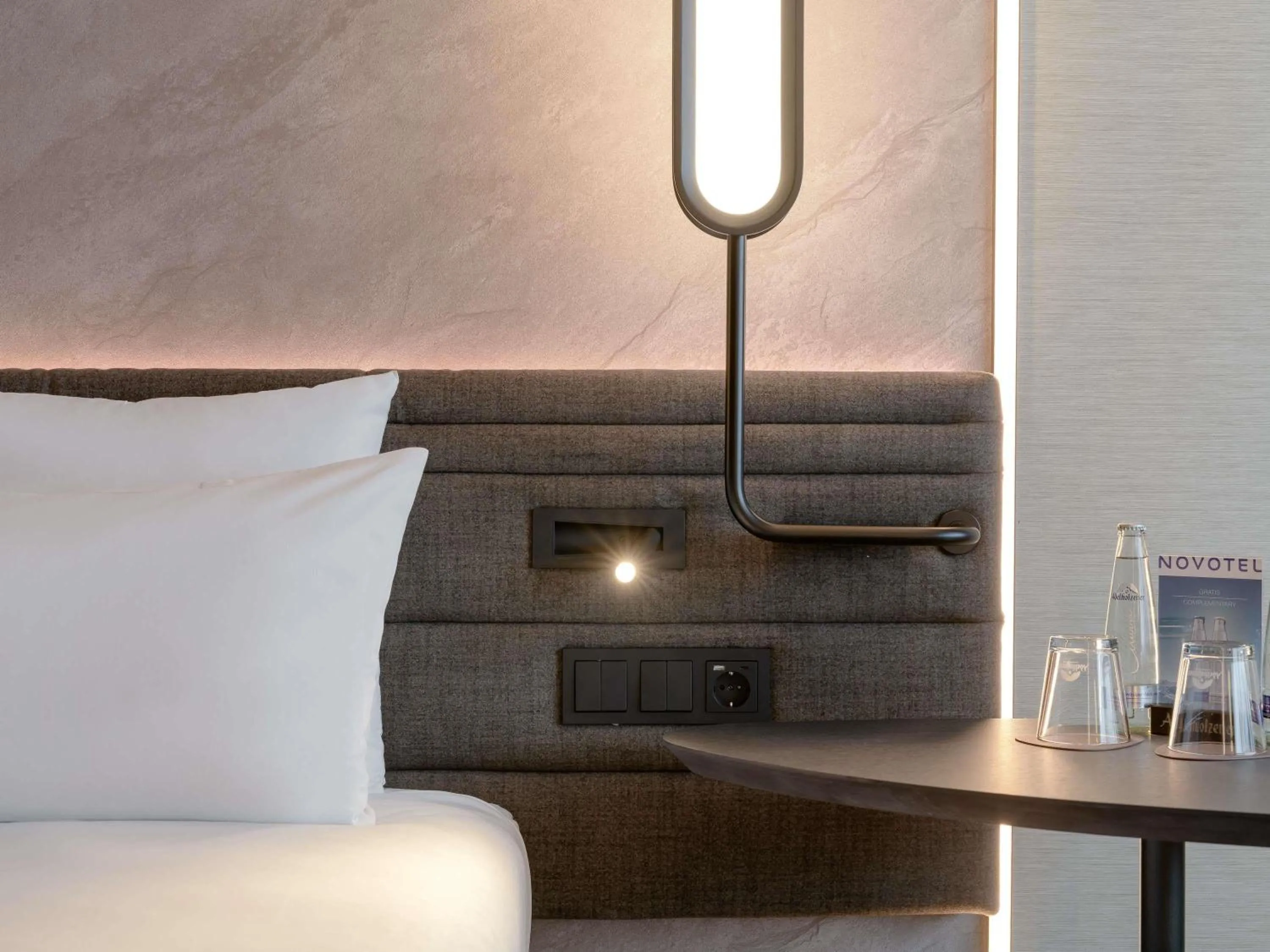 Bedroom, Bed in Novotel München Airport