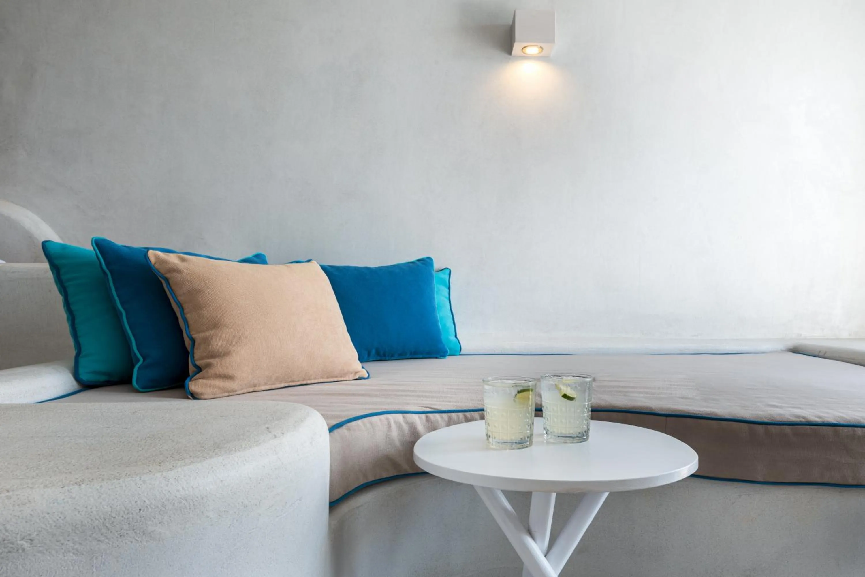 Living room in La Perla Villas and Suites - Adults Only