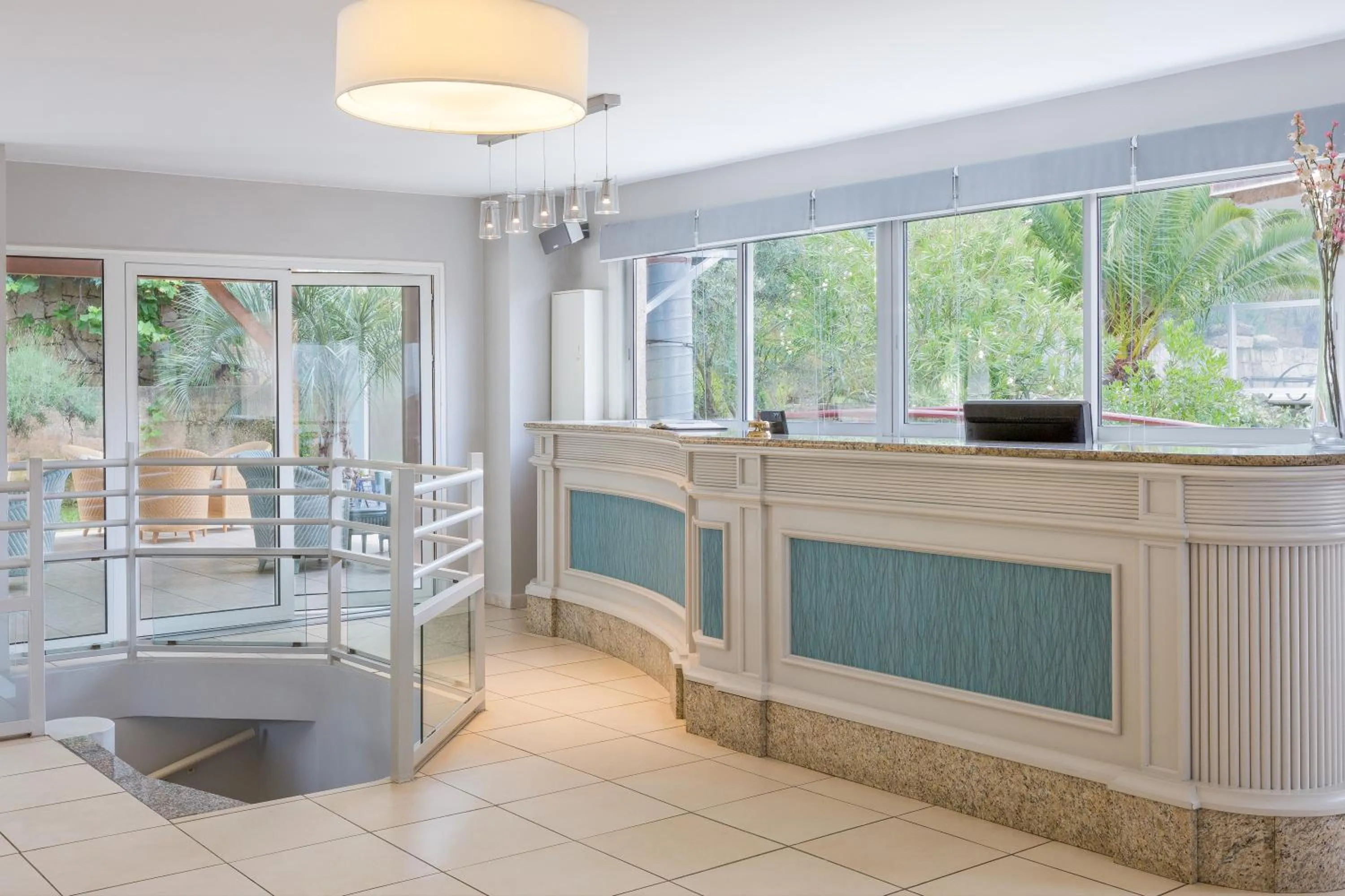 Lobby or reception in Best Western Plus San Damianu