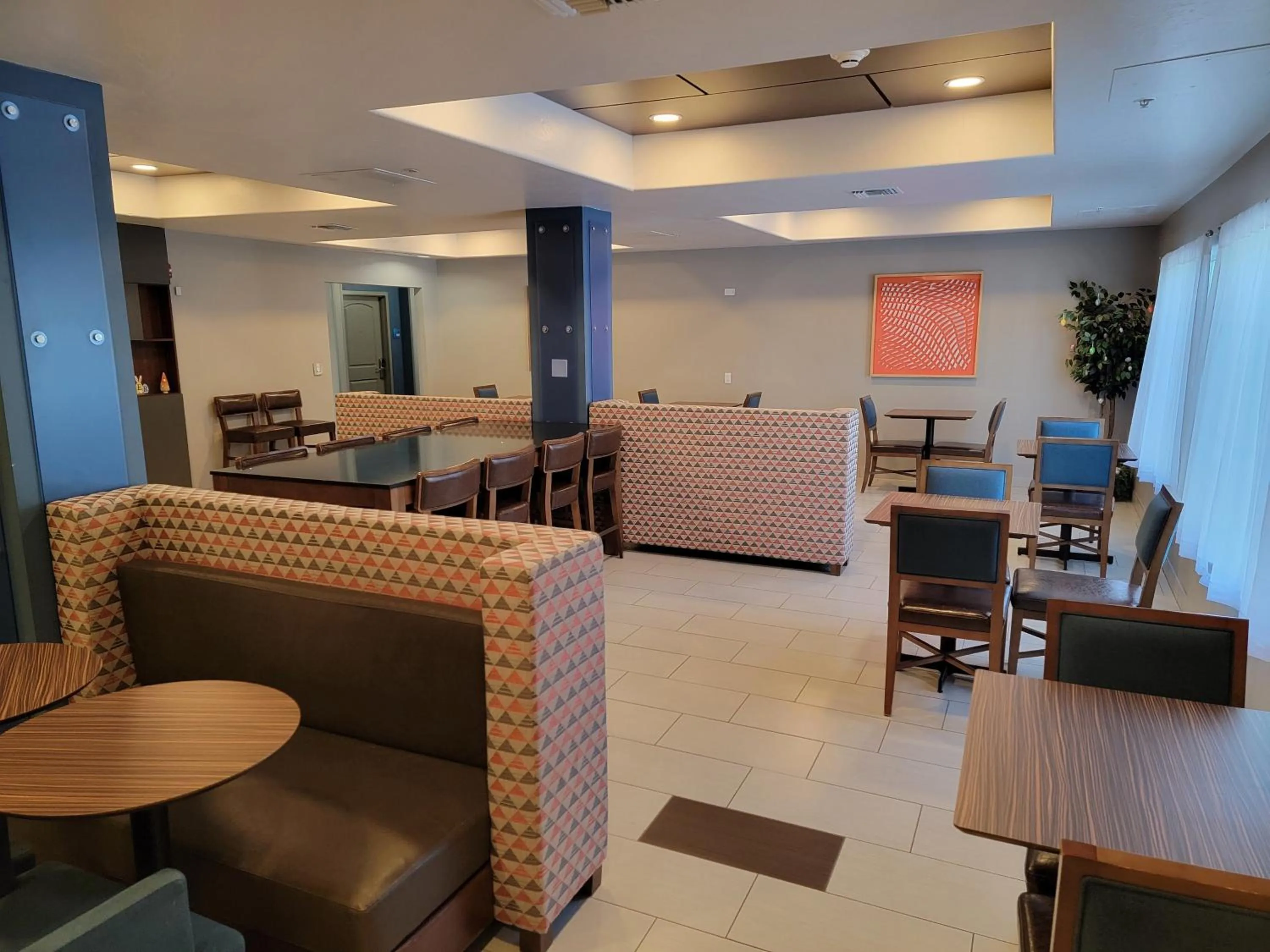 Breakfast in Holiday Inn Express & Suites Casa Grande by IHG