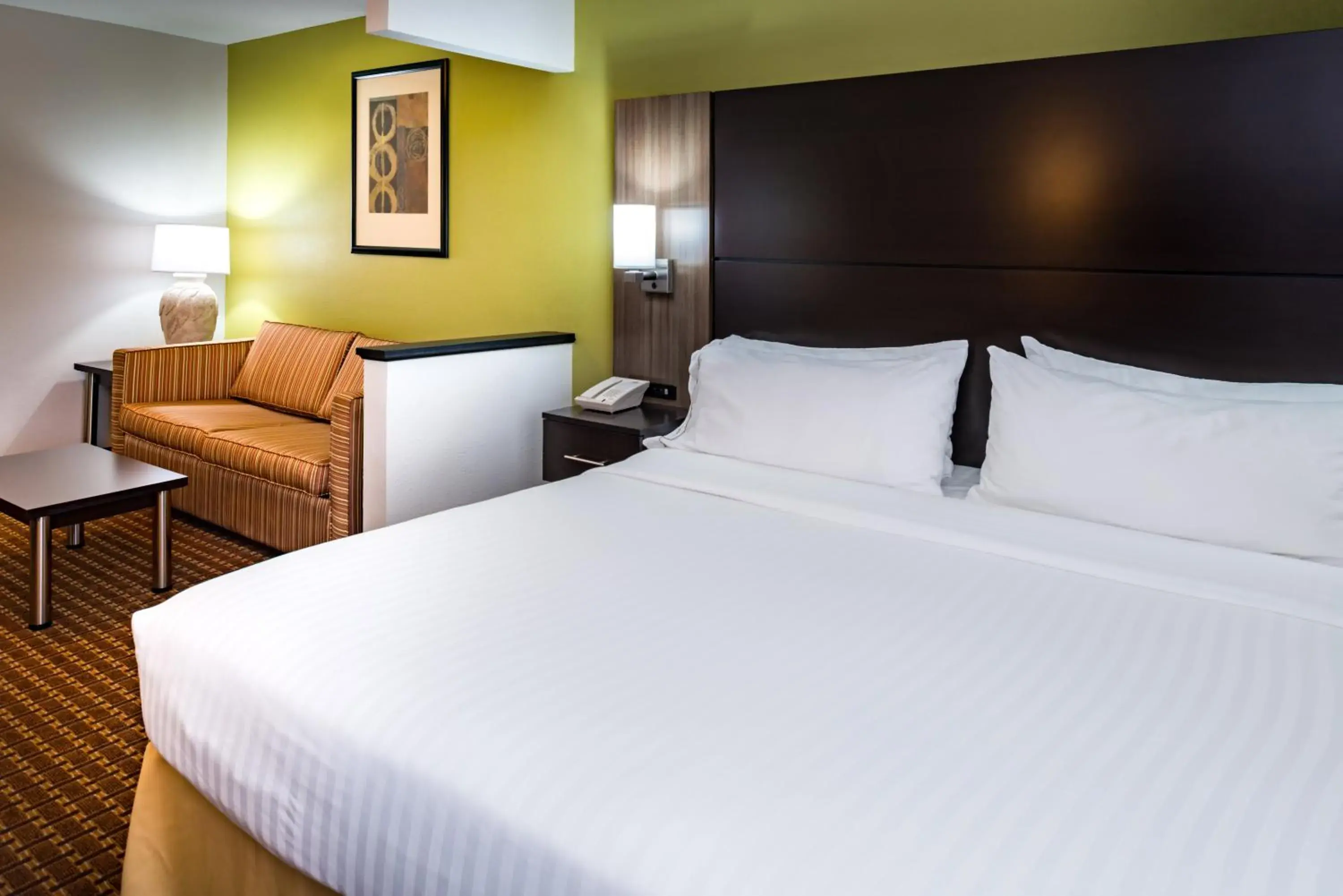 King Suite in Holiday Inn Express & Suites Bucyrus by IHG King Suite in Holiday Inn Express & Suites Bucyrus by IHG