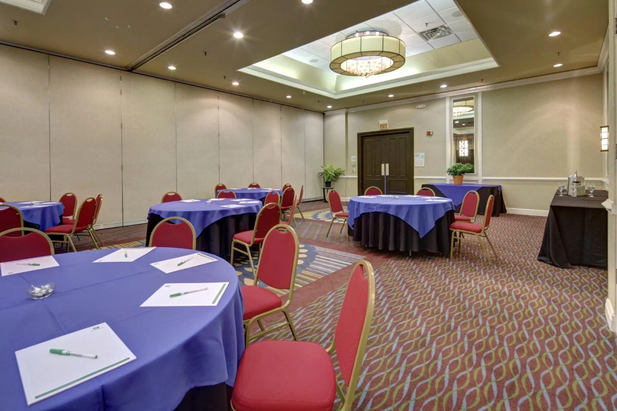 Meeting/conference room in Holiday Inn Staunton Conference Center by IHG
