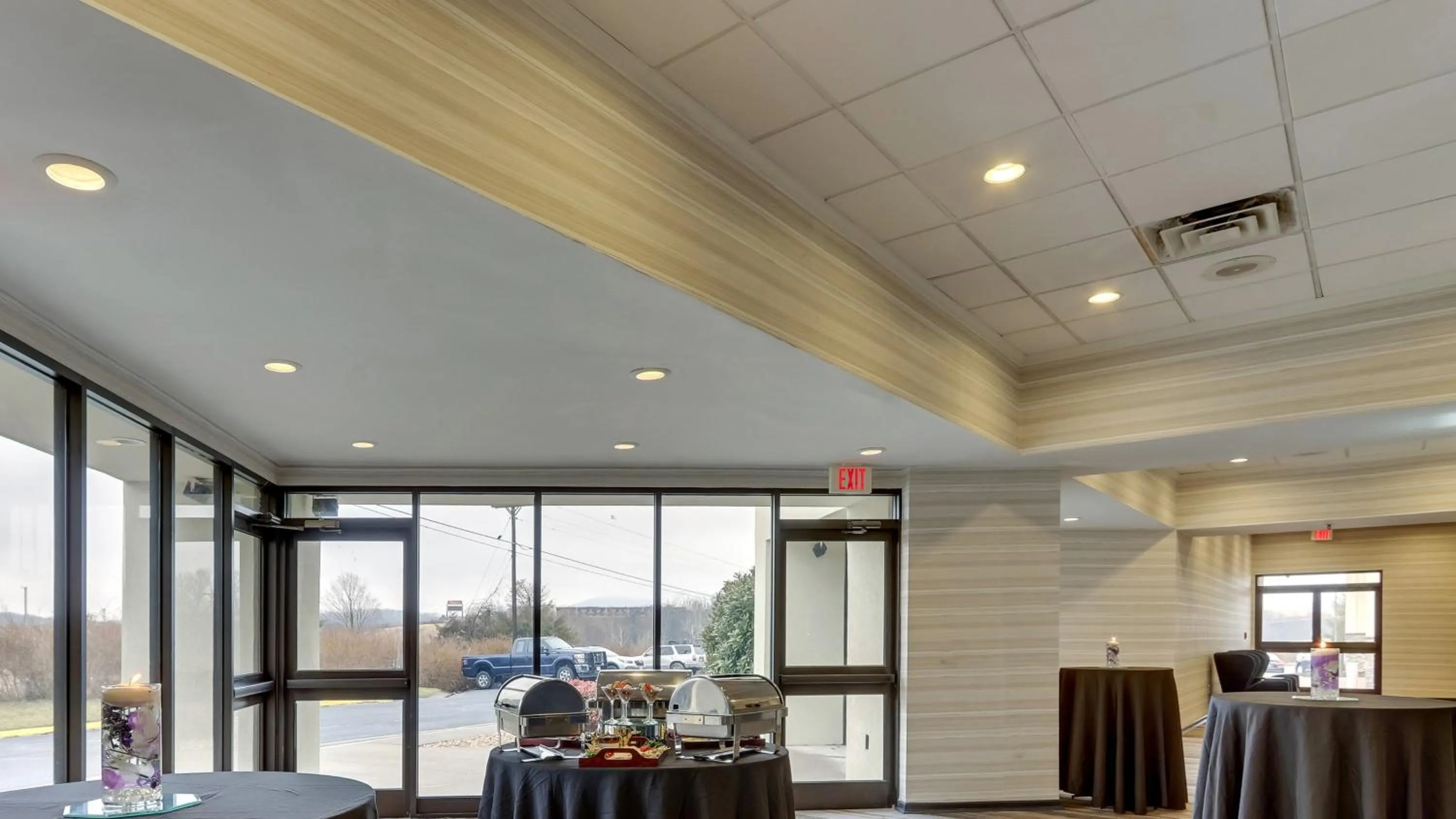 Meeting/conference room in Holiday Inn Staunton Conference Center by IHG