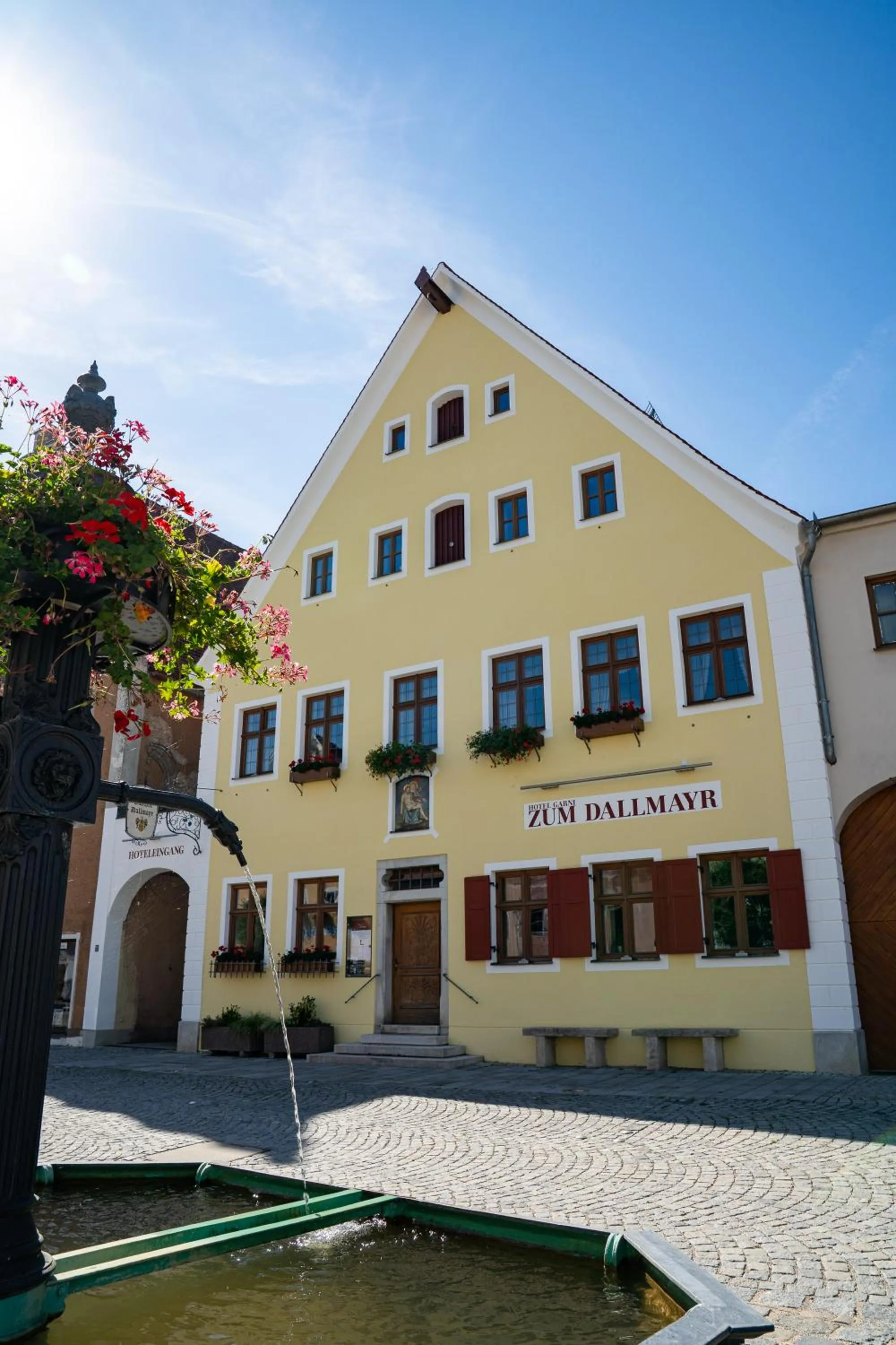 Facade/entrance in Zum Dallmayr Hotel Garni