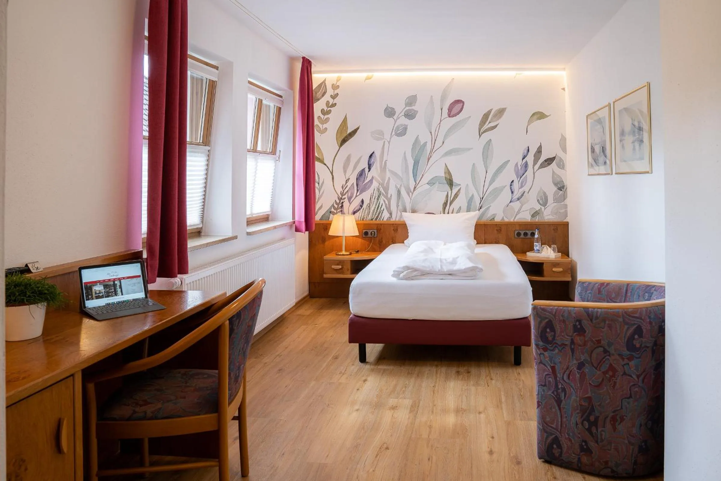 Bed in Zum Dallmayr Hotel Garni