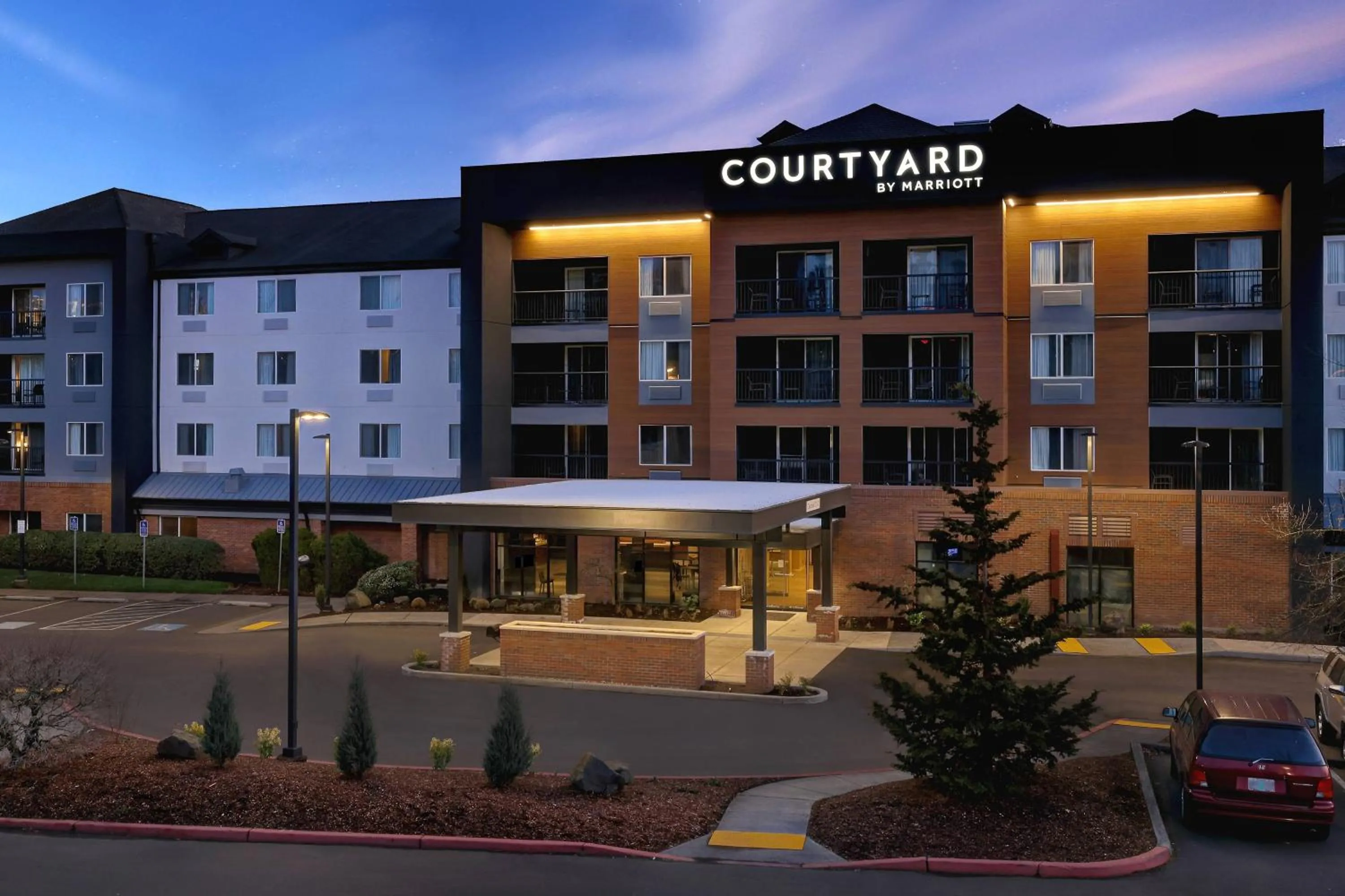 Property building in Courtyard by Marriott Portland Southeast/Clackamas