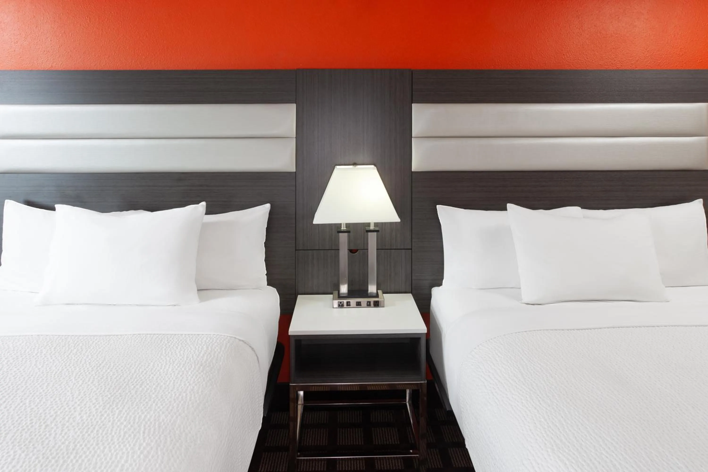 Bedroom, Bed in AmericInn by Wyndham Hudson