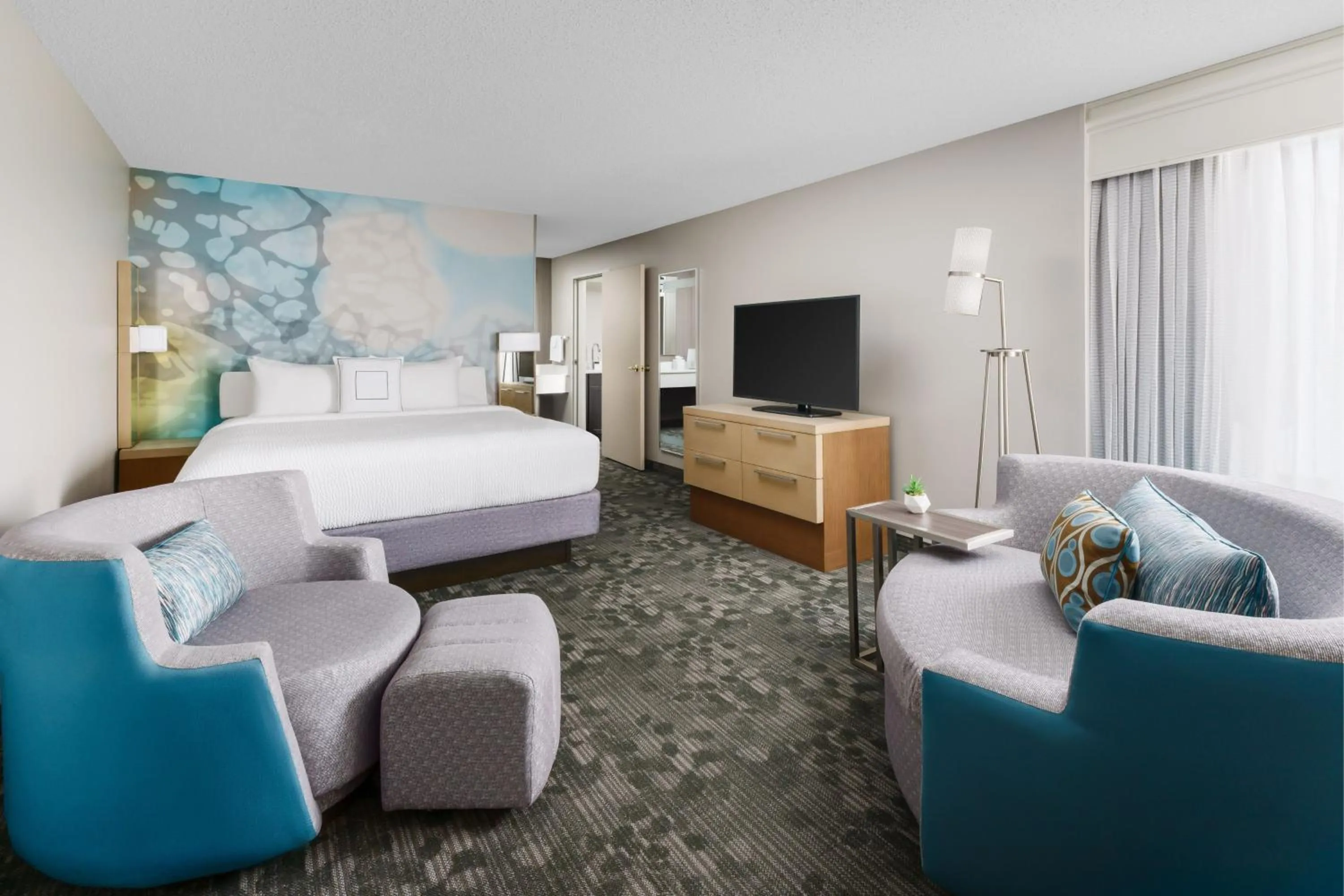 Photo of the whole room, Bed in Courtyard by Marriott Dallas Lewisville