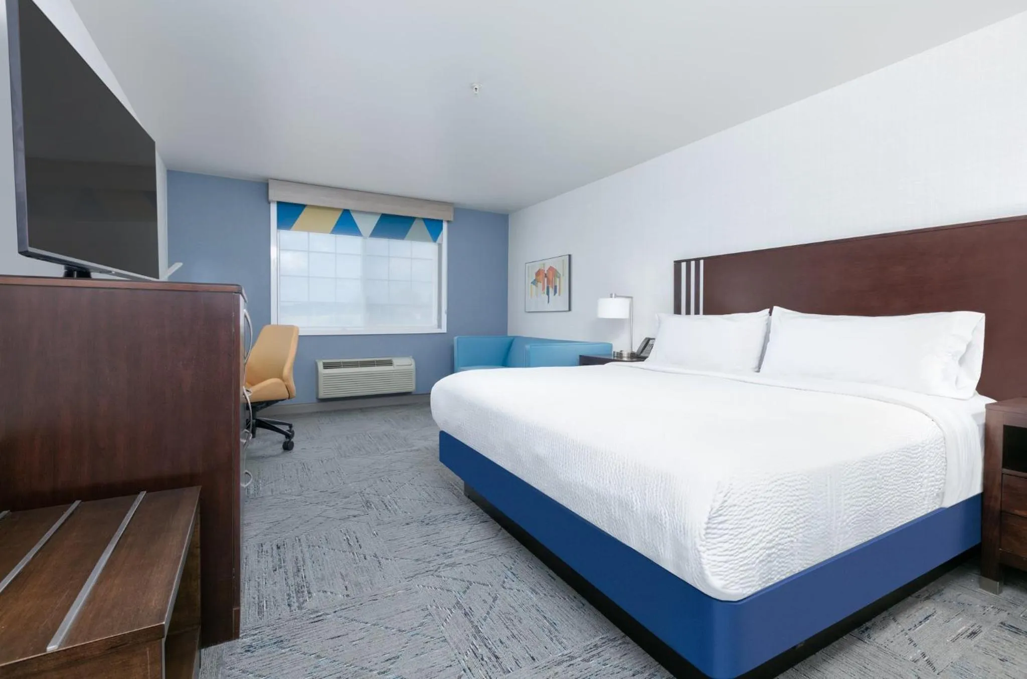 Photo of the whole room, Bed in Holiday Inn Express Spokane-Valley by IHG