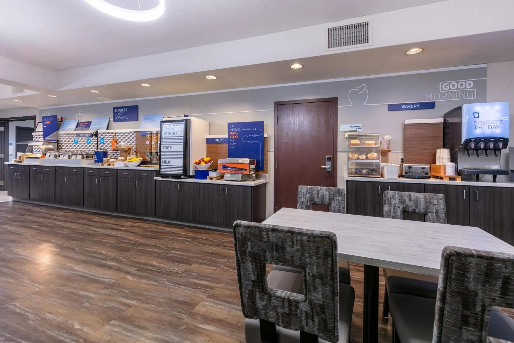 Breakfast in Holiday Inn Express Spokane-Valley by IHG