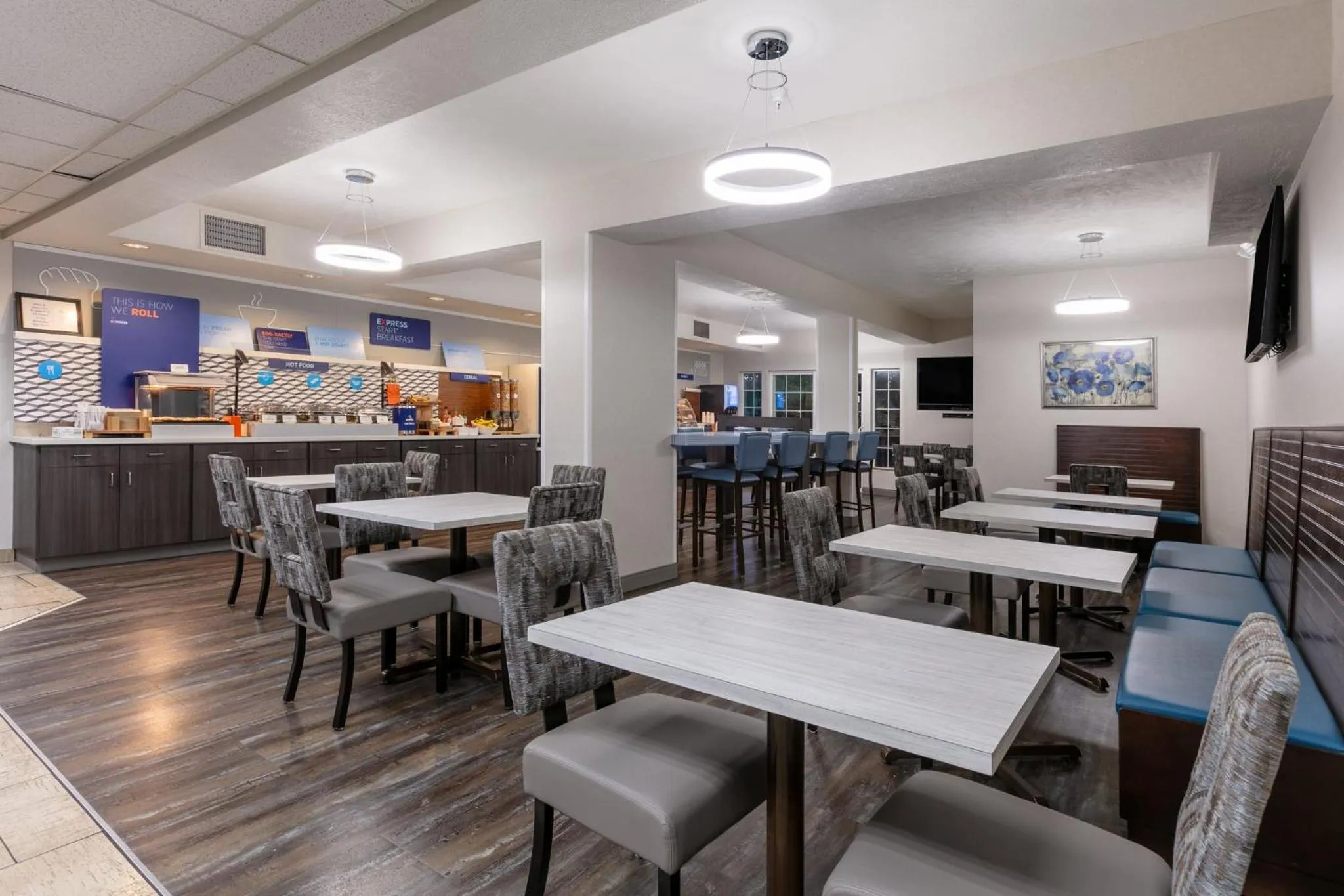 Breakfast in Holiday Inn Express Spokane-Valley by IHG