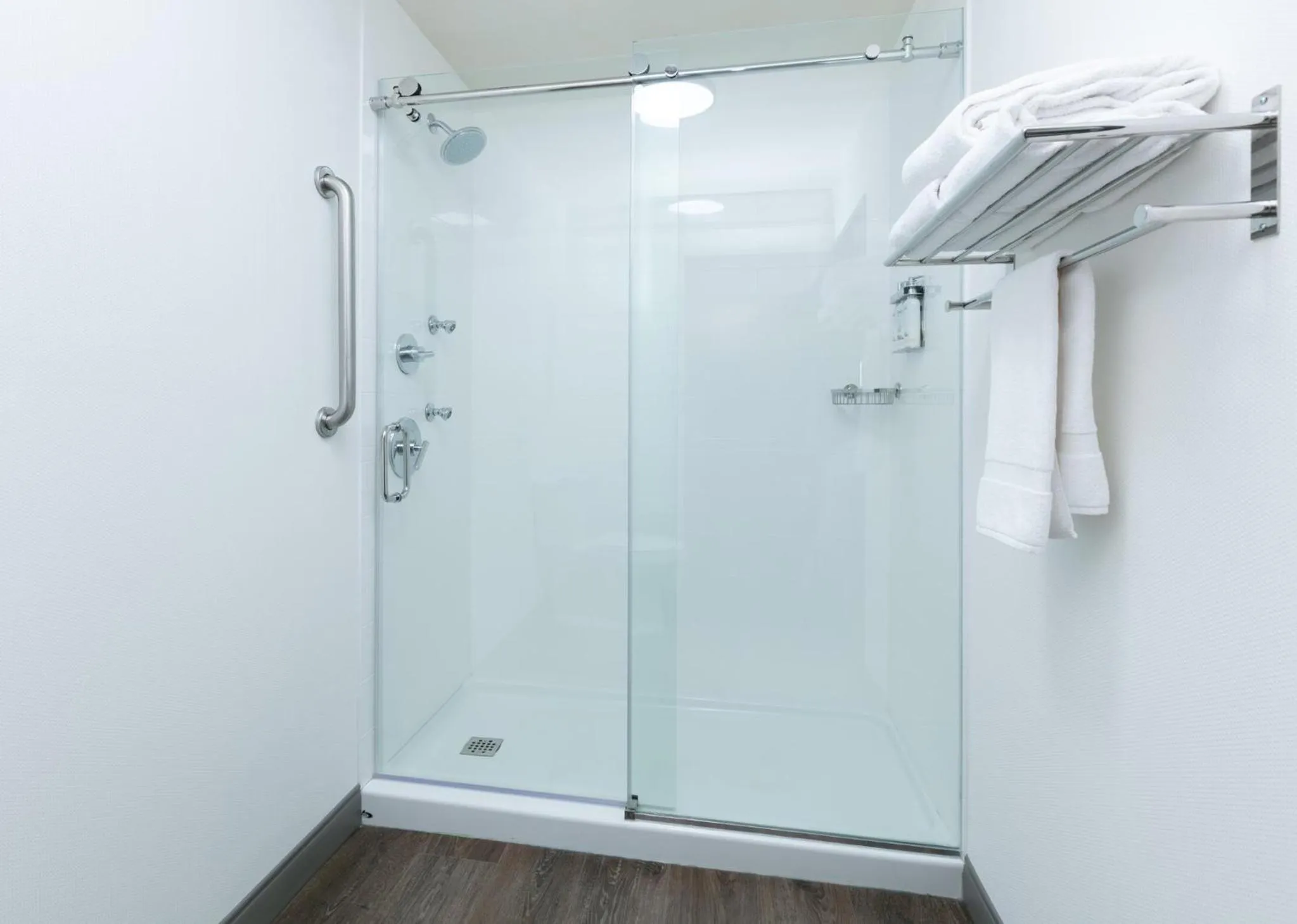 Photo of the whole room in Holiday Inn Express Spokane-Valley by IHG