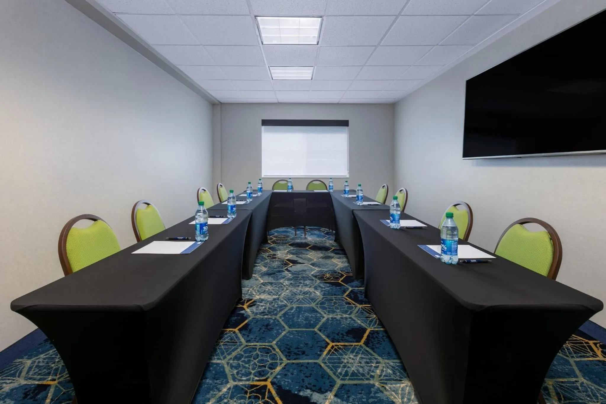 Meeting/conference room in Holiday Inn Express Spokane-Valley by IHG