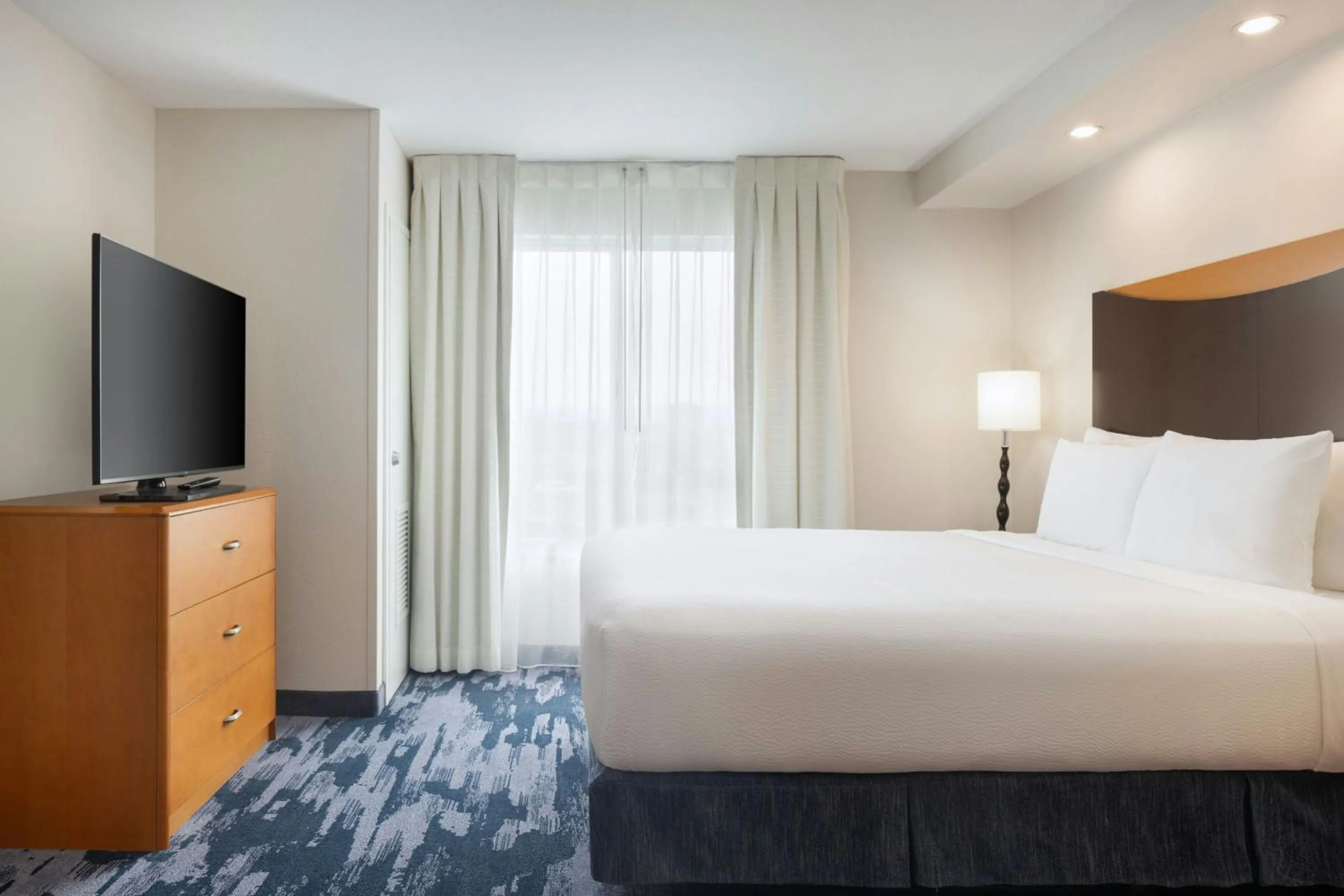 Bedroom, Bed in Fairfield Inn and Suites Turlock