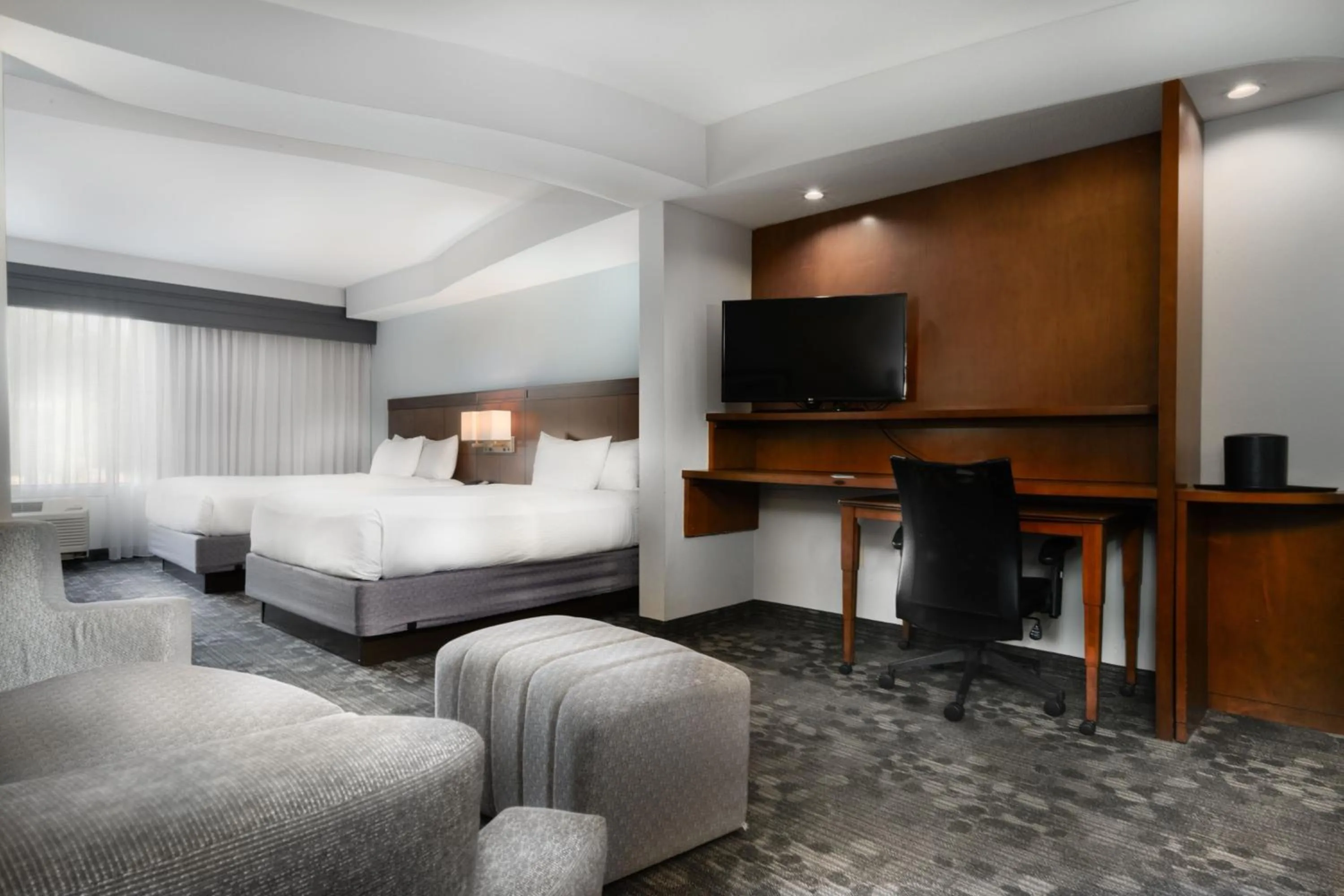 Bedroom, Bed in Courtyard by Marriott New Braunfels River Village