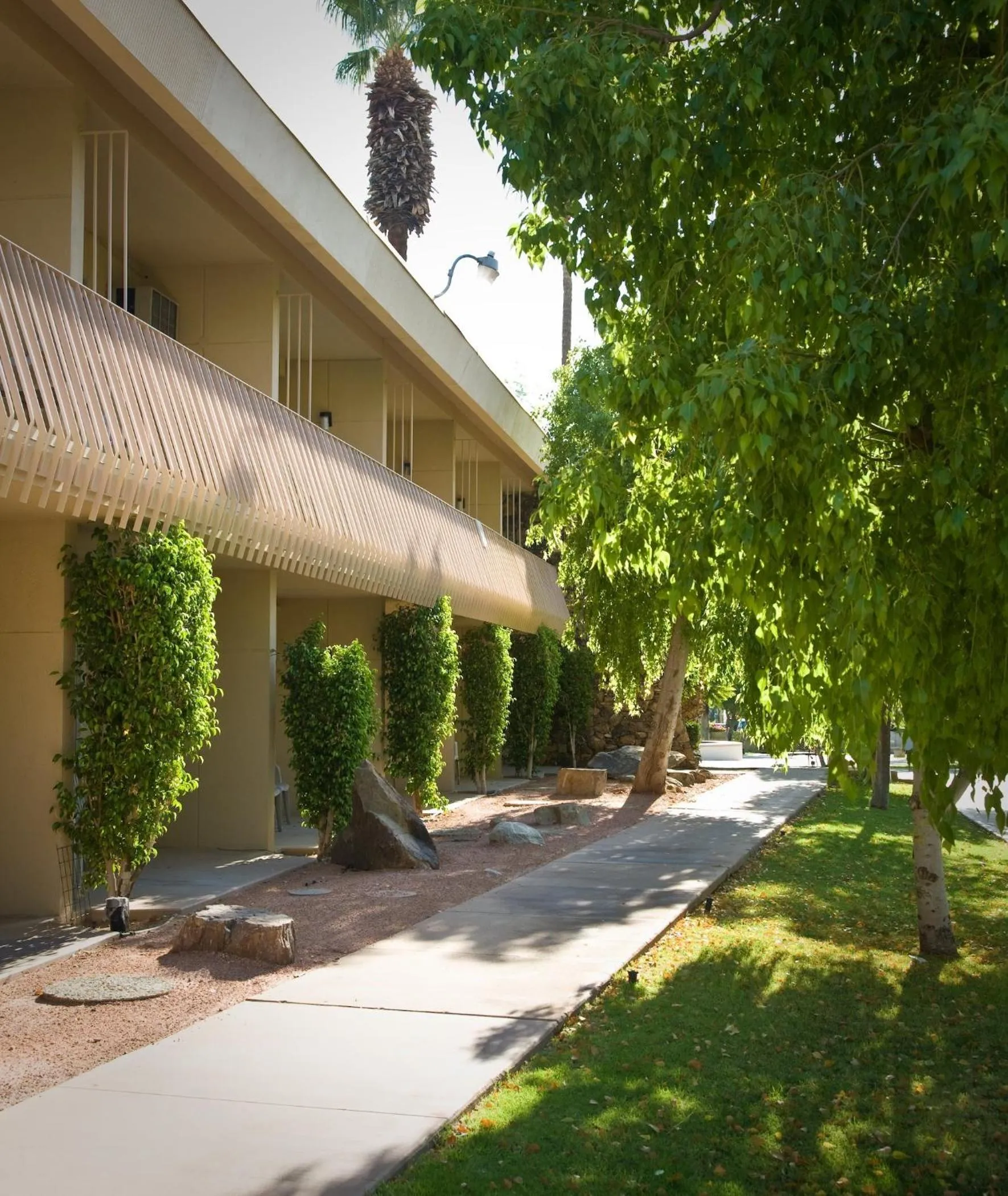 Facade/entrance in Days Inn by Wyndham Palm Springs
