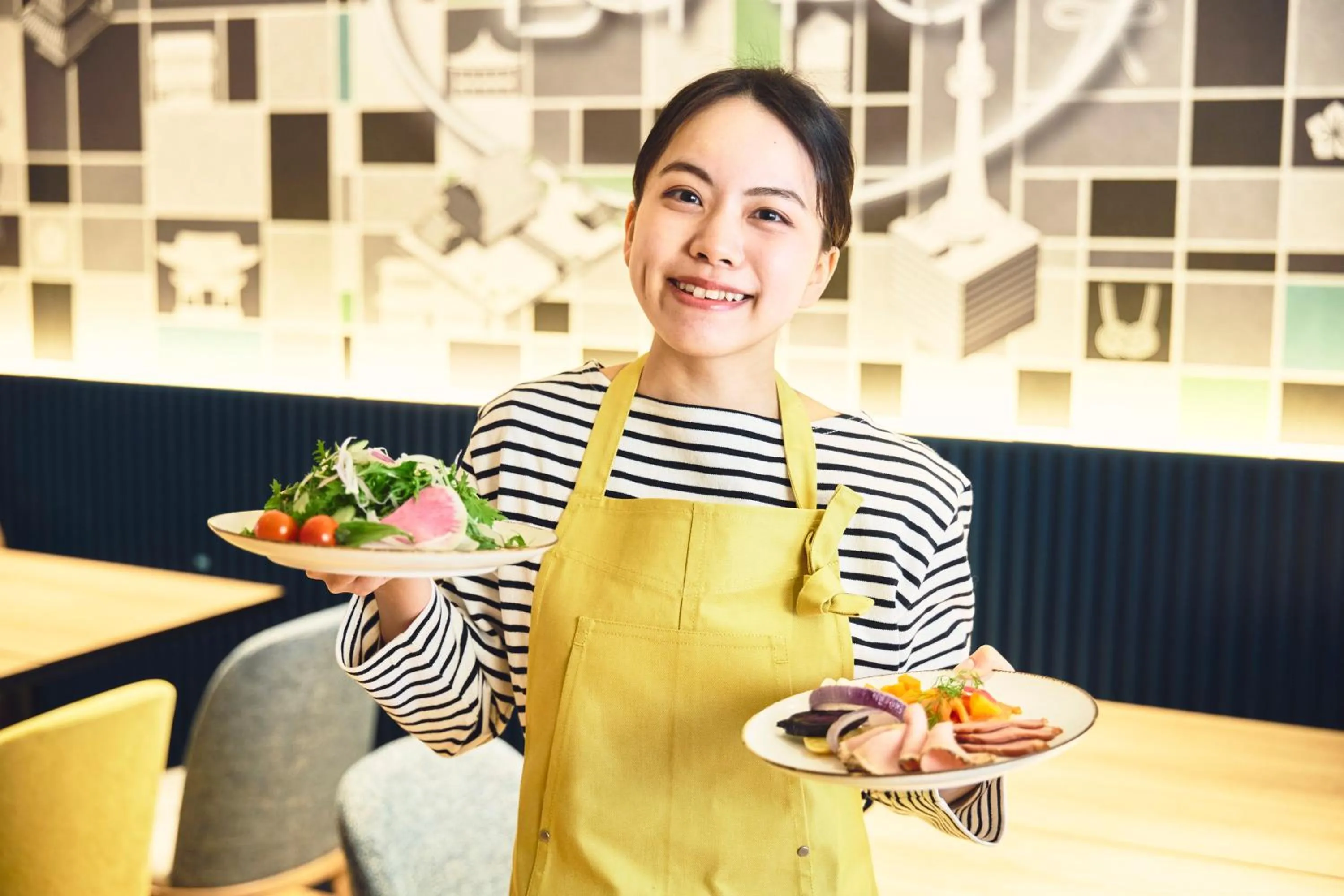 Restaurant/places to eat in Holiday Inn Kyoto Gojo