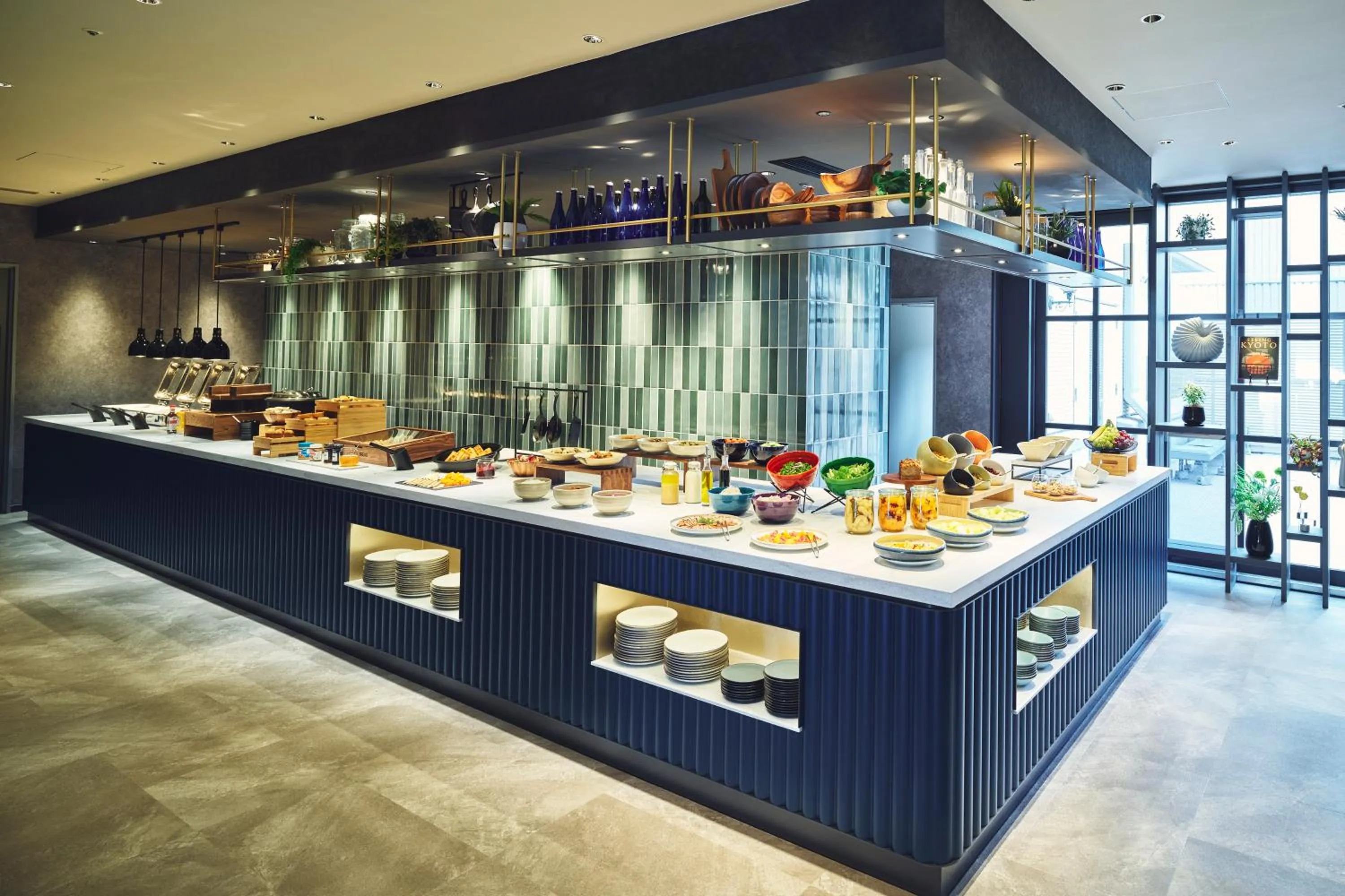 Restaurant/places to eat in Holiday Inn Kyoto Gojo