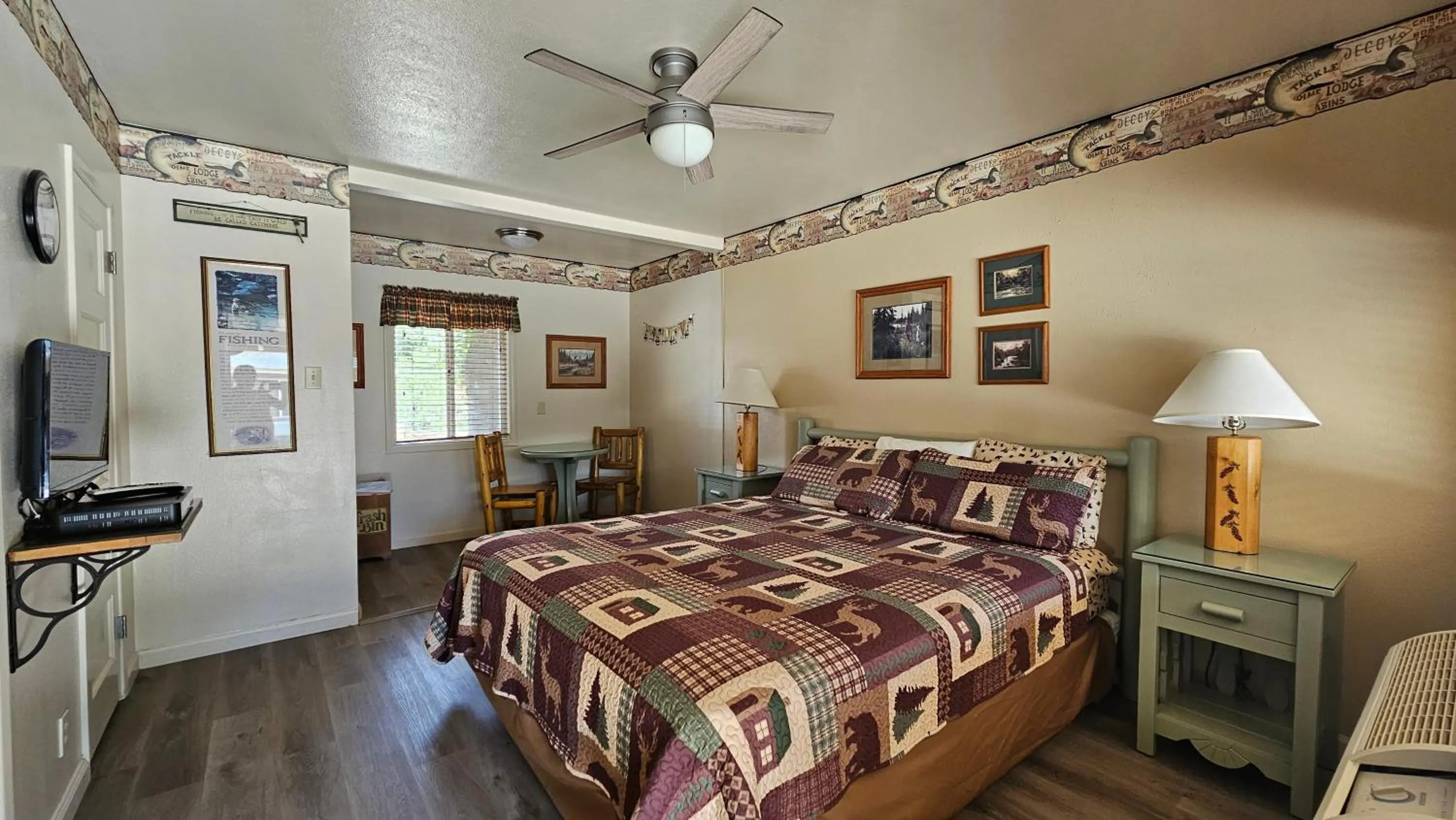 Bed in Sequoia Lodge