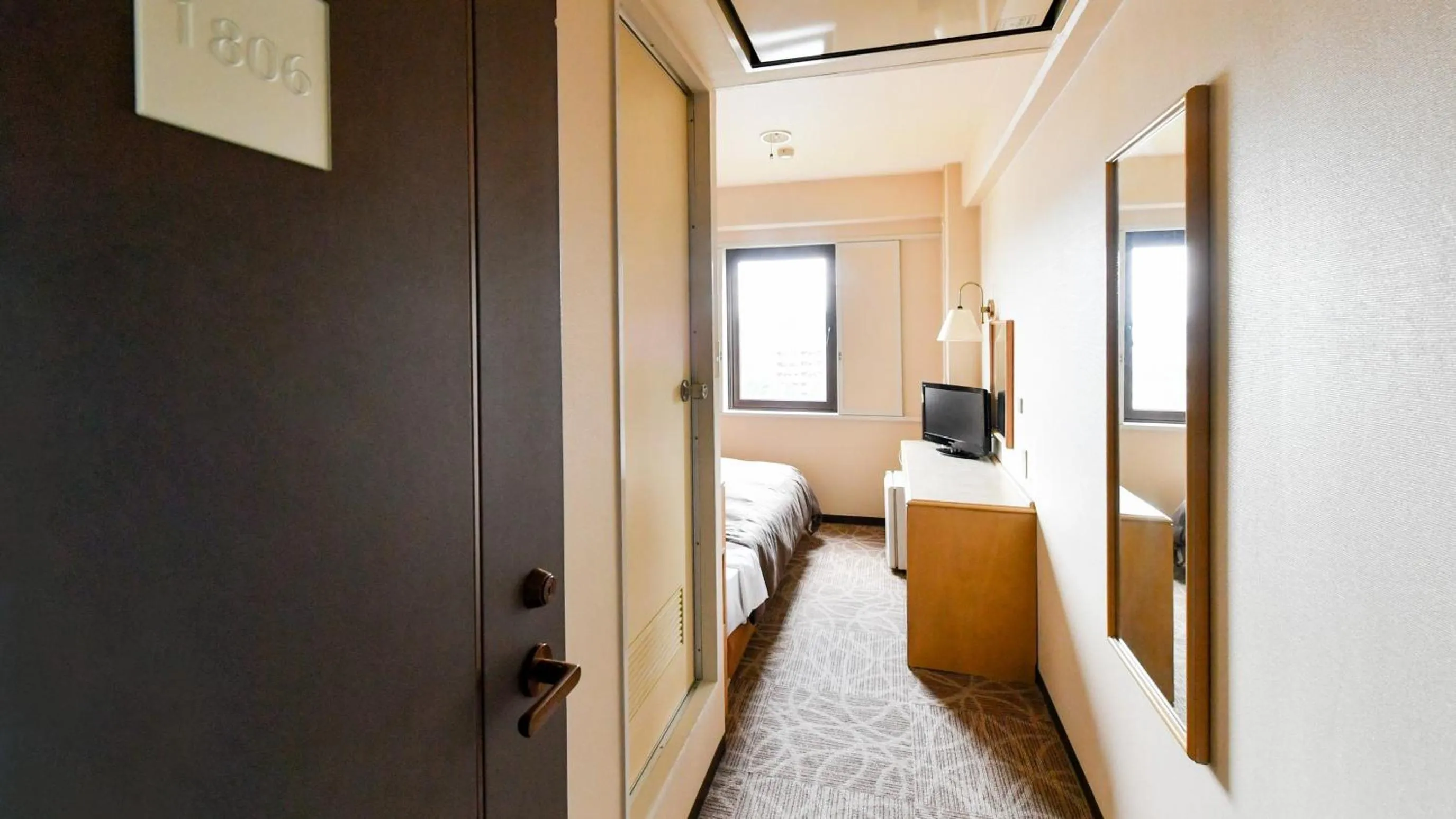 Photo of the whole room, Bed in Okazaki Daiichi Hotel