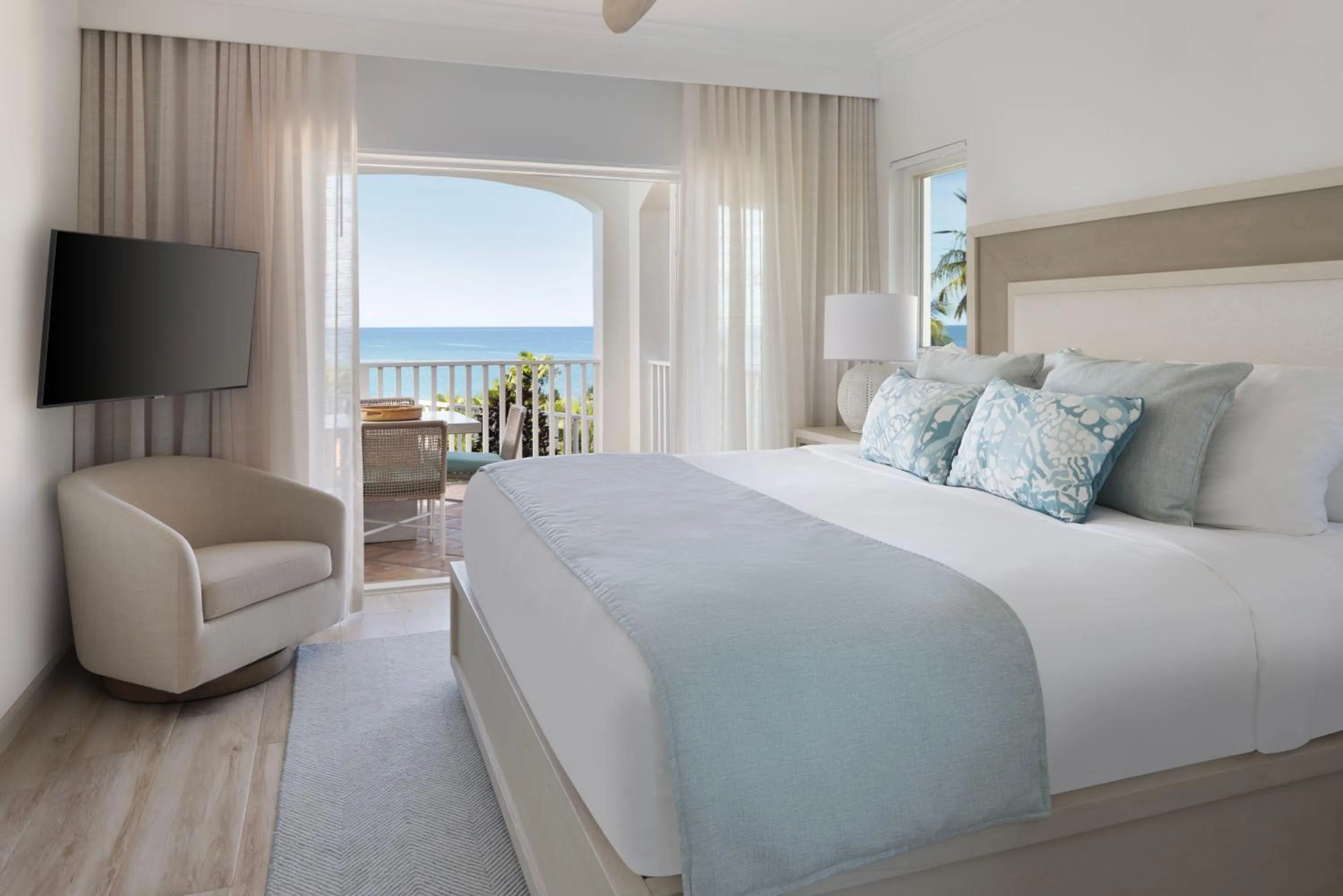 Bed in Windjammer Landing Resort and Residences