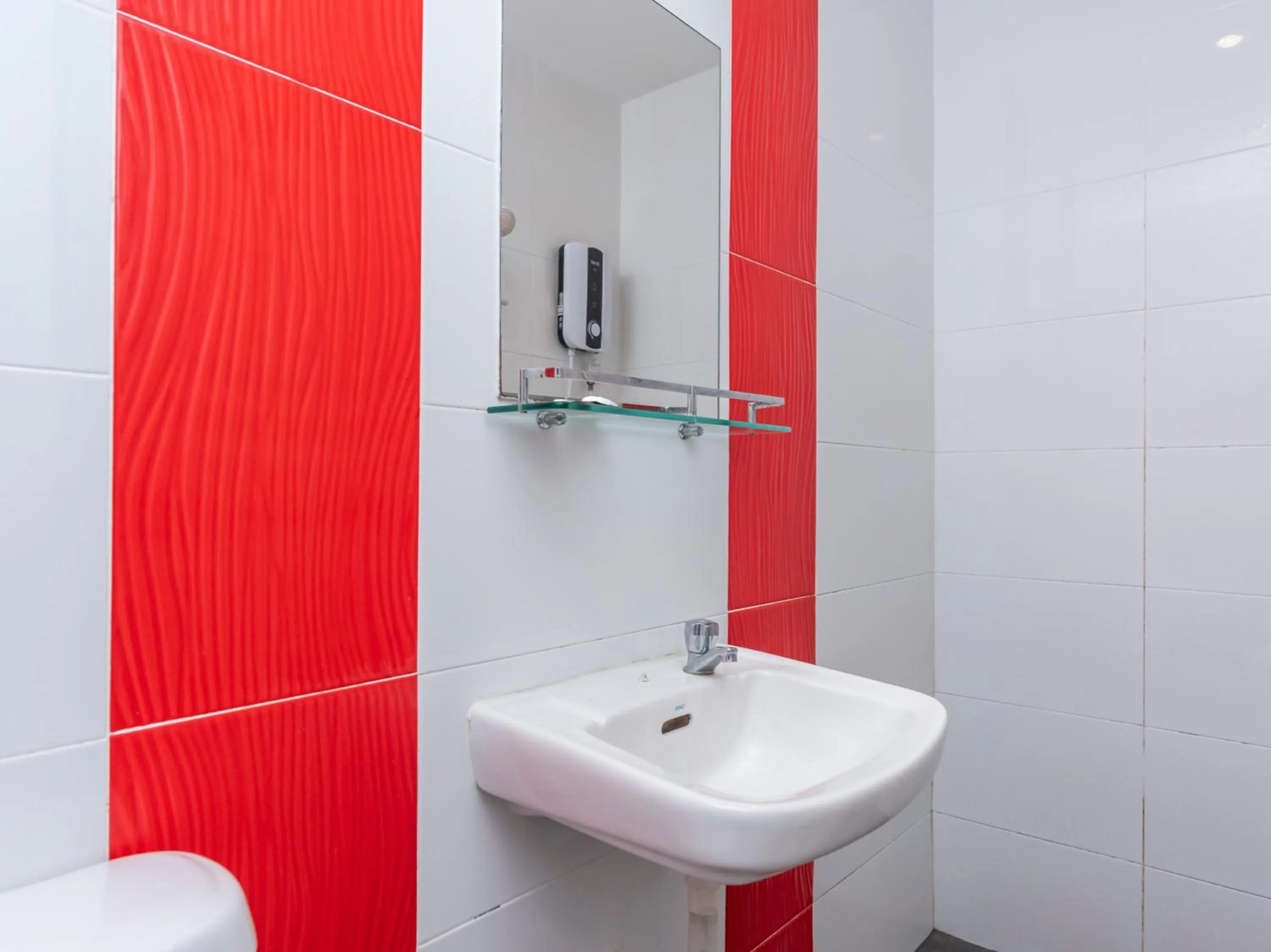 Bathroom in Remember Hotel Bukit Gambir