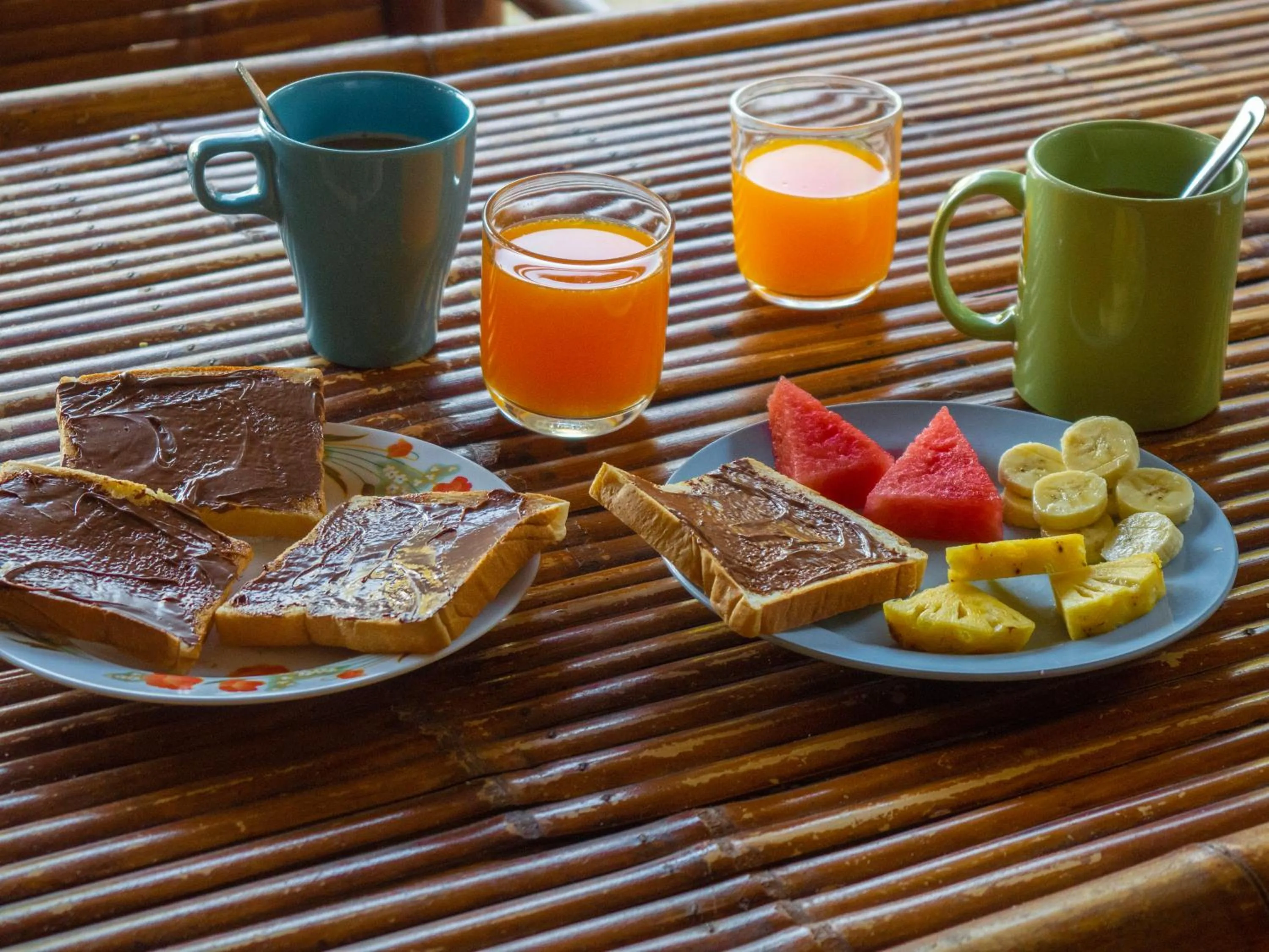 Breakfast in Cat Bungalow