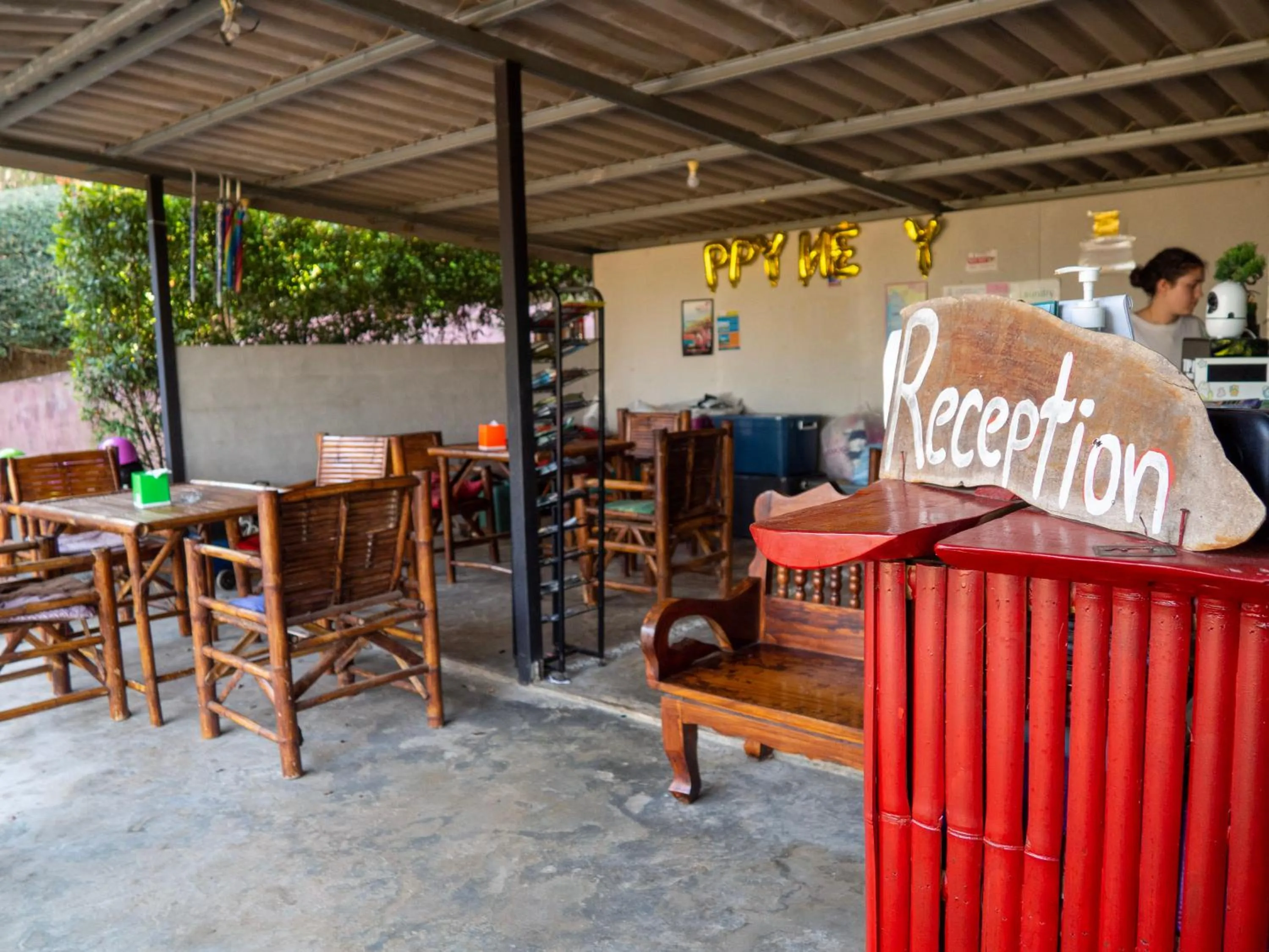 Restaurant/places to eat in Cat Bungalow