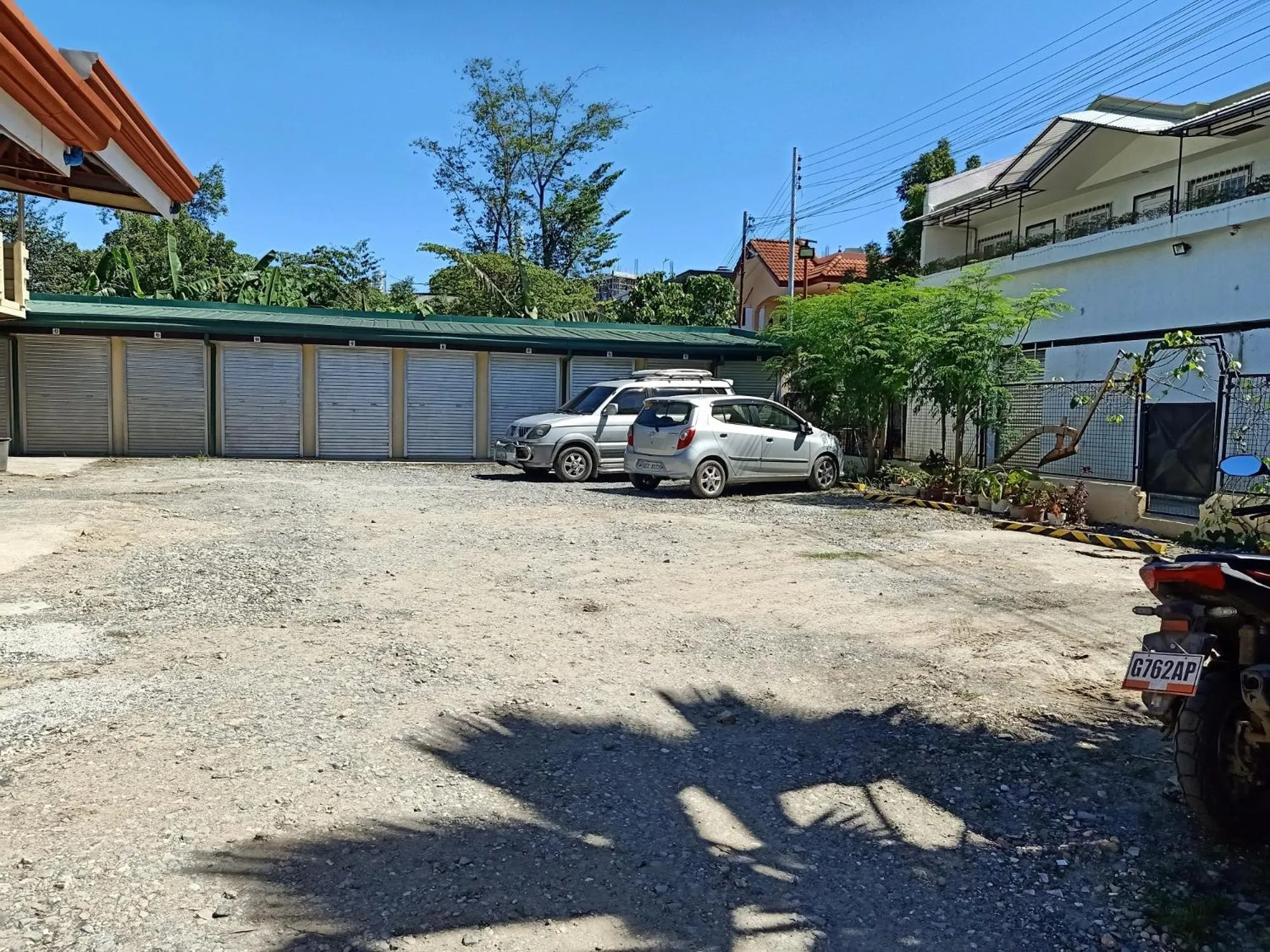 Parking in MB's Garden Inn